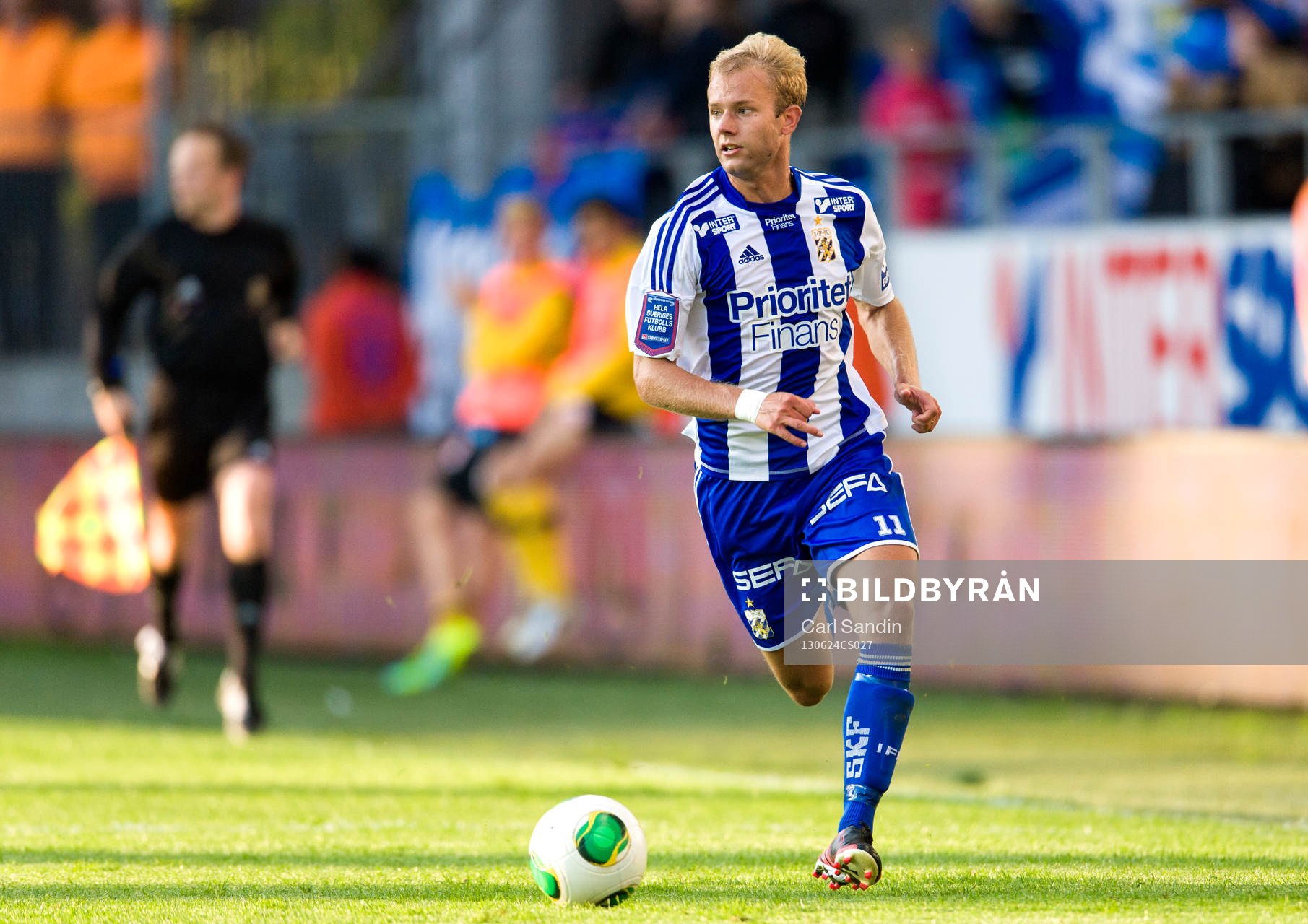 IFK Göteborgs Robin Söder driver bollen
