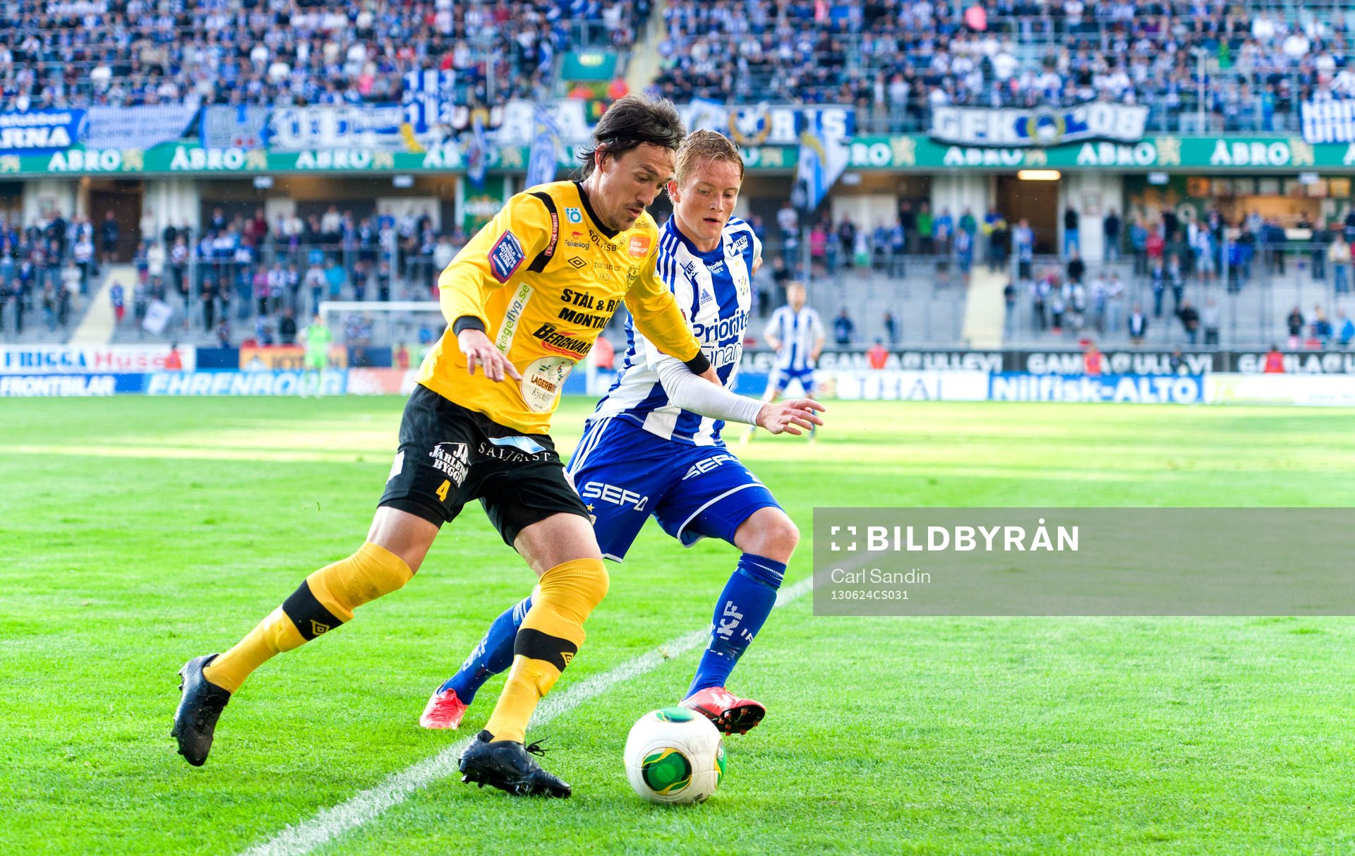 Närkamp Mjällbys Daniel Ivanovski och IFK Göteborgs Sam