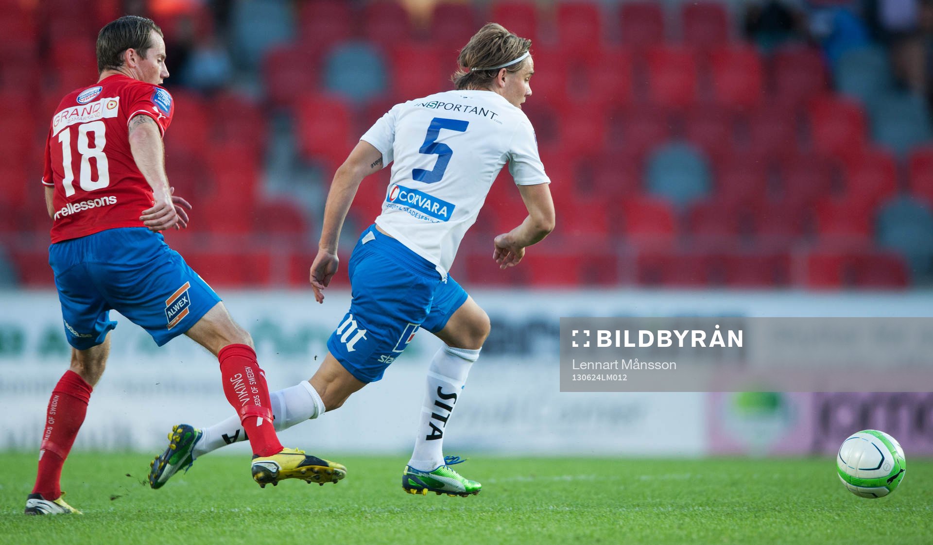 Johan Persson, Öster, stoppar Christoffer Nyman,