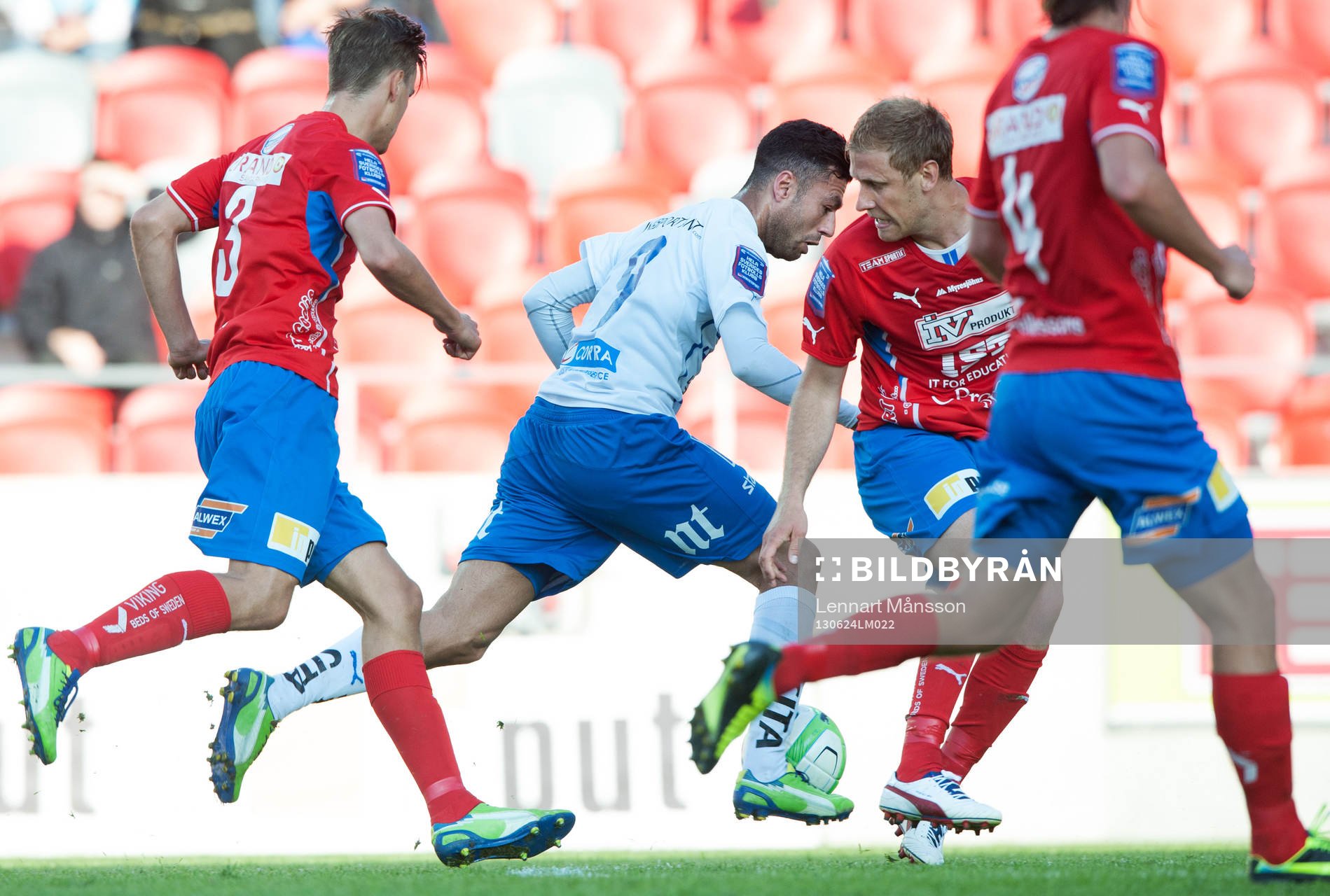 Imad Khalili, Norrköping, 0-1 skytten, går rakt igenom