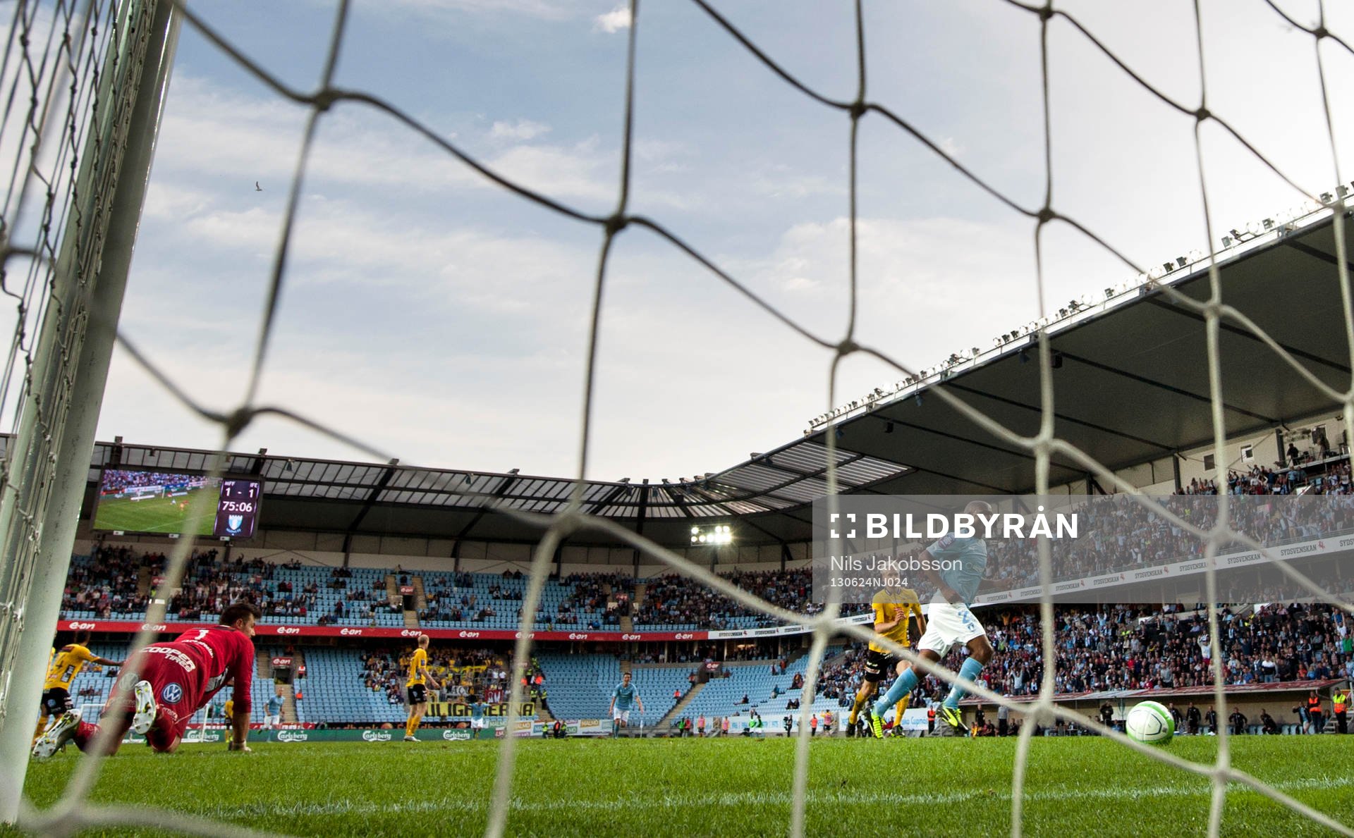 Malmö FFs Tokelo Rantie gör 2-1