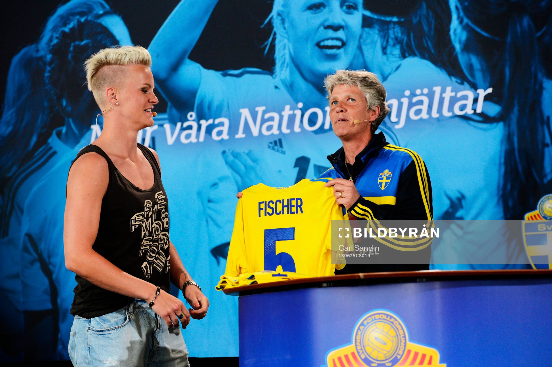 Sveriges Nilla Fischer och förbundskapten Pia Sundhage