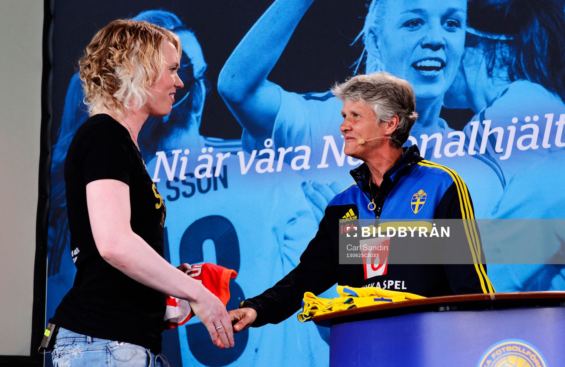Sveriges Nilla Fischer och förbundskapten Pia Sundhage