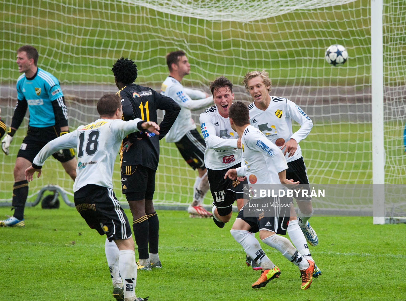 1-1, Laholm, när det återstod sekunder, jubel, bollen i