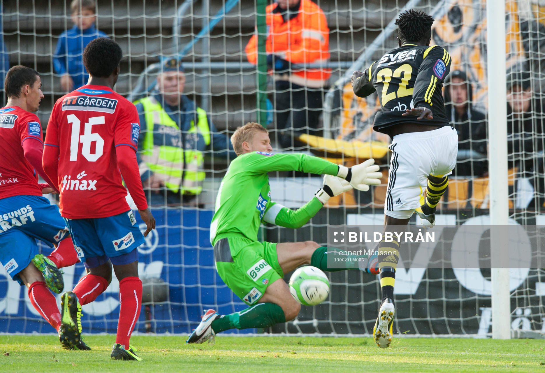 1-2 Kwame Karikari, AIK