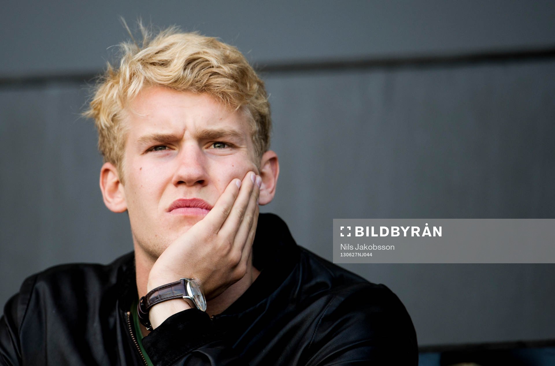 Malmö FFs Filip Helander sitter på läktaren skadad