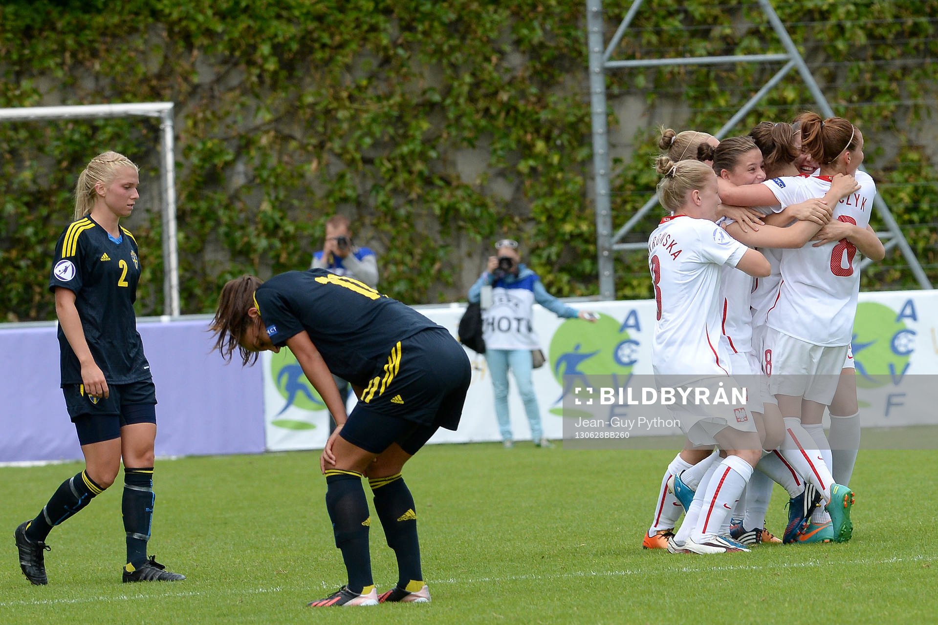Nyon, 28 Juin 2013; Soccer; UEFA Championship Under 17 Women; Poland - Sweden. Poland win. At left Nellie Ohlsson and Anna Oskarsson