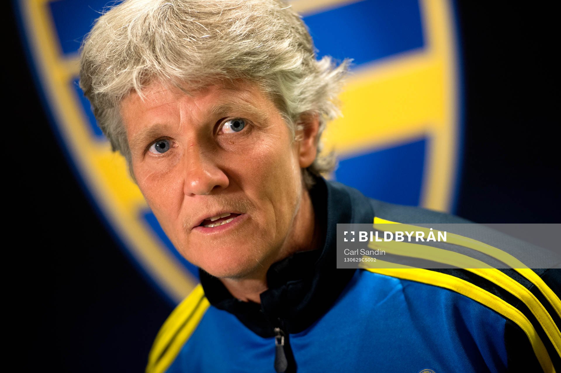 Sveriges förbundskapten Pia Sundhage blir intervjuad