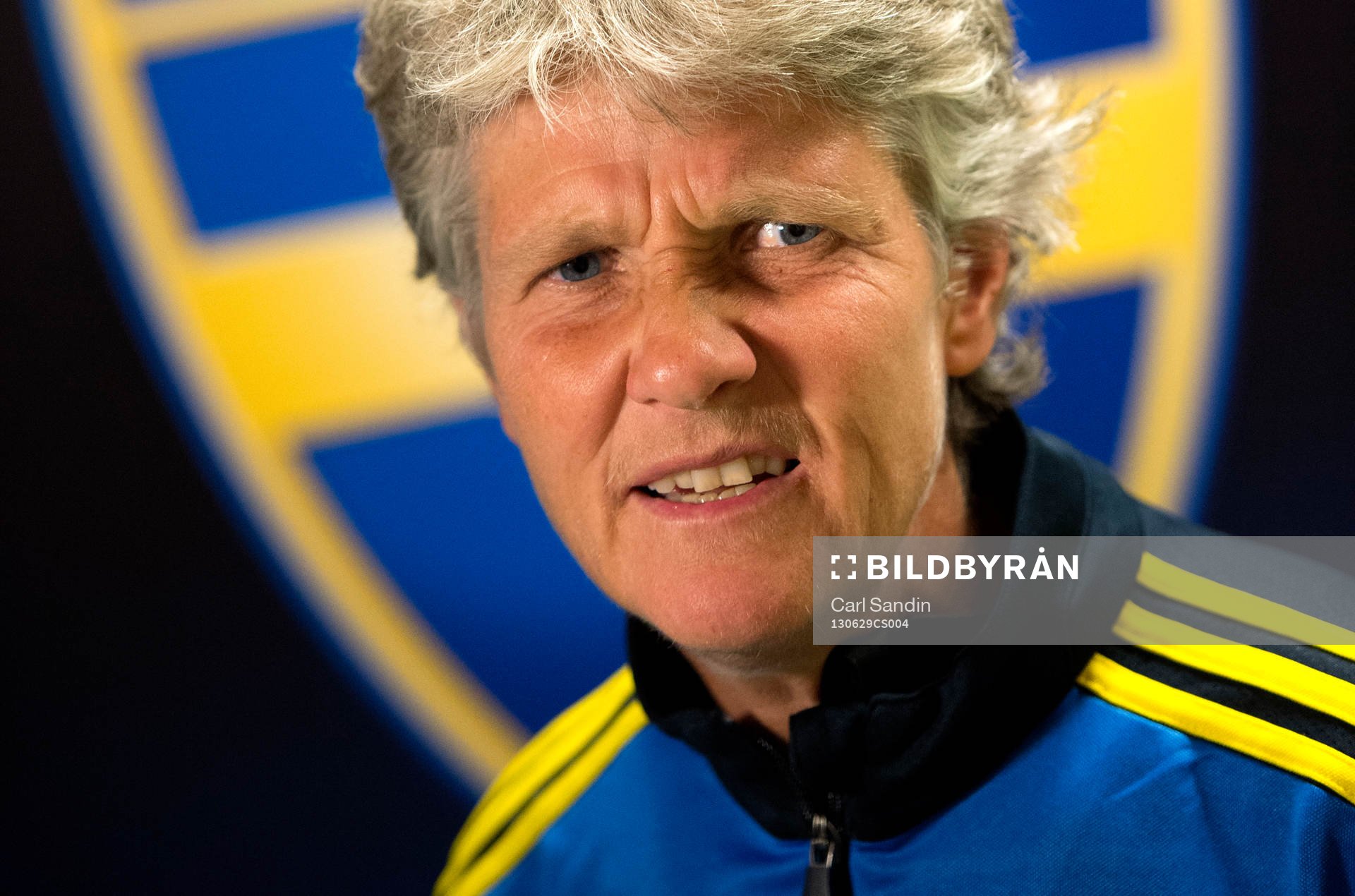 Sveriges förbundskapten Pia Sundhage blir intervjuad