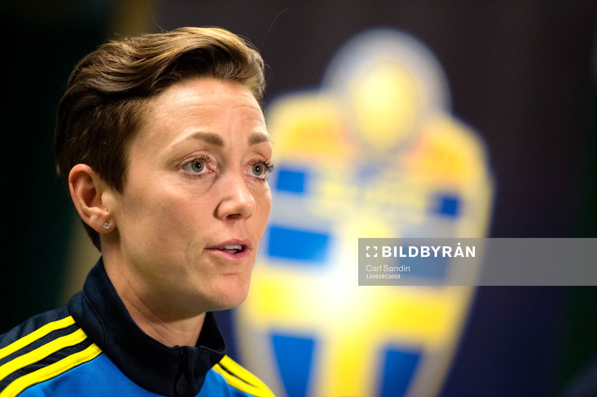 Sveriges Therese Sjögran blir intervjuad