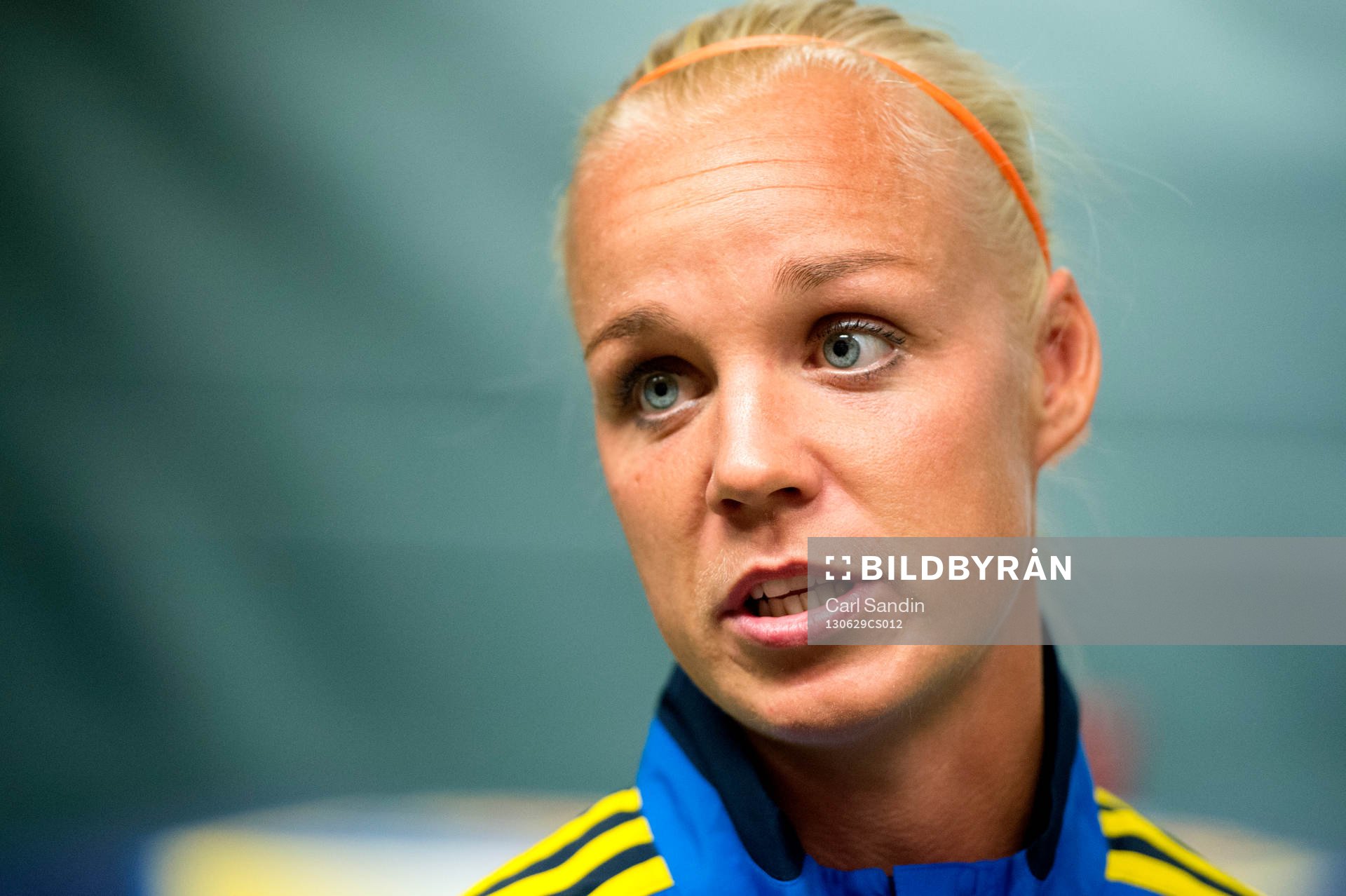 Sveriges Caroline Seger blir intervjuad