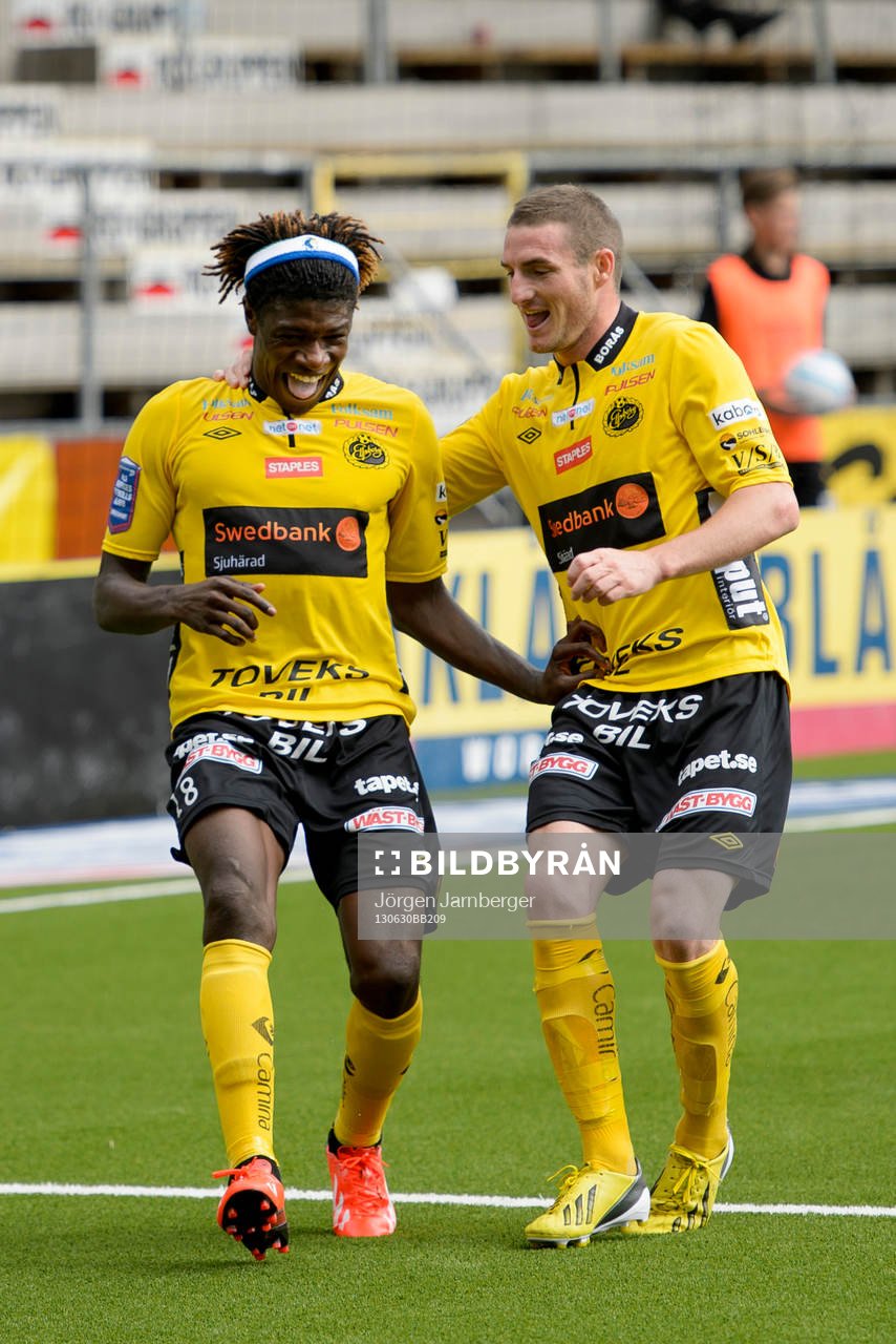 Jubel hos Elfsborgs Mohamed Bangura och James Keene