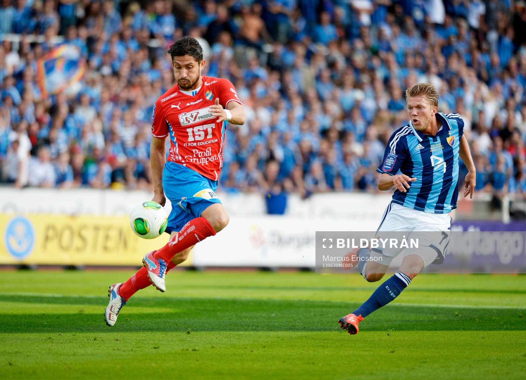 Pablo Pinones Arce och Martin Broberg  i matchen mellan