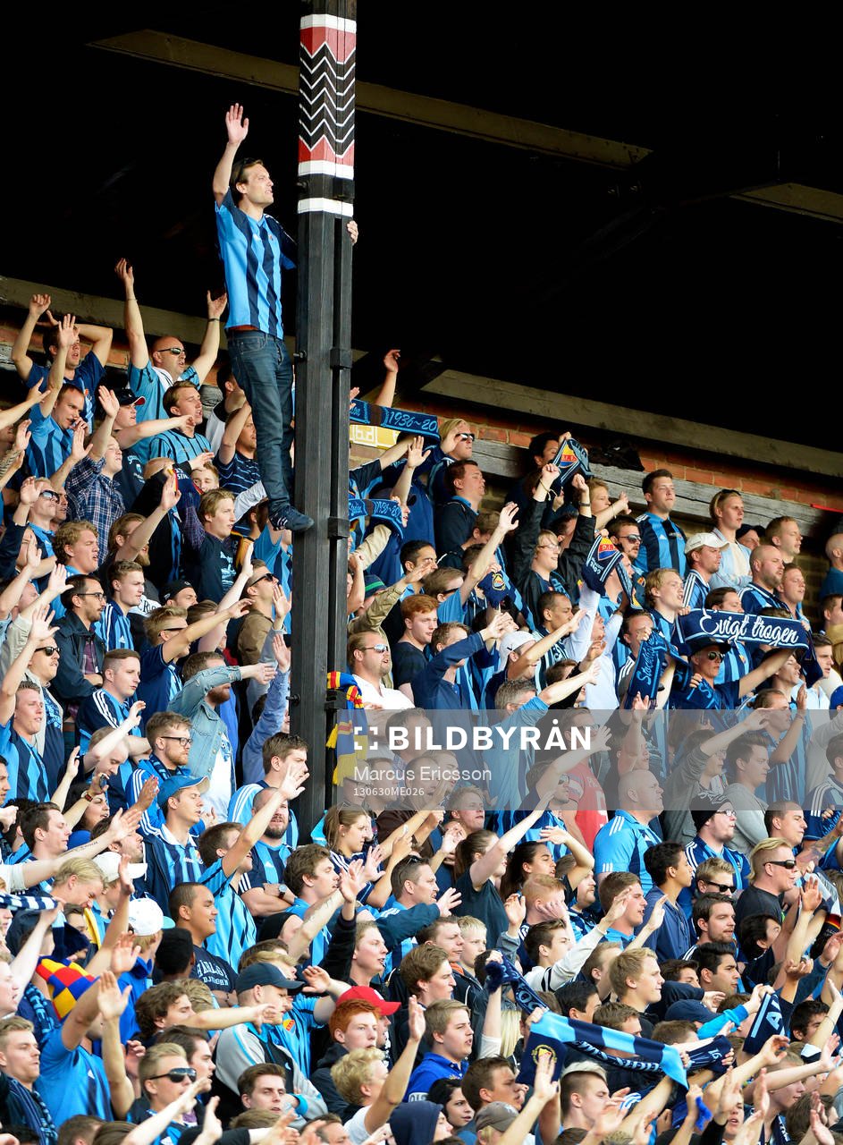Djurgården sjunger farväl till stockholm stadion i matchen mellan Djurgården och Öster den 30 juni 2013 i Stockholm.