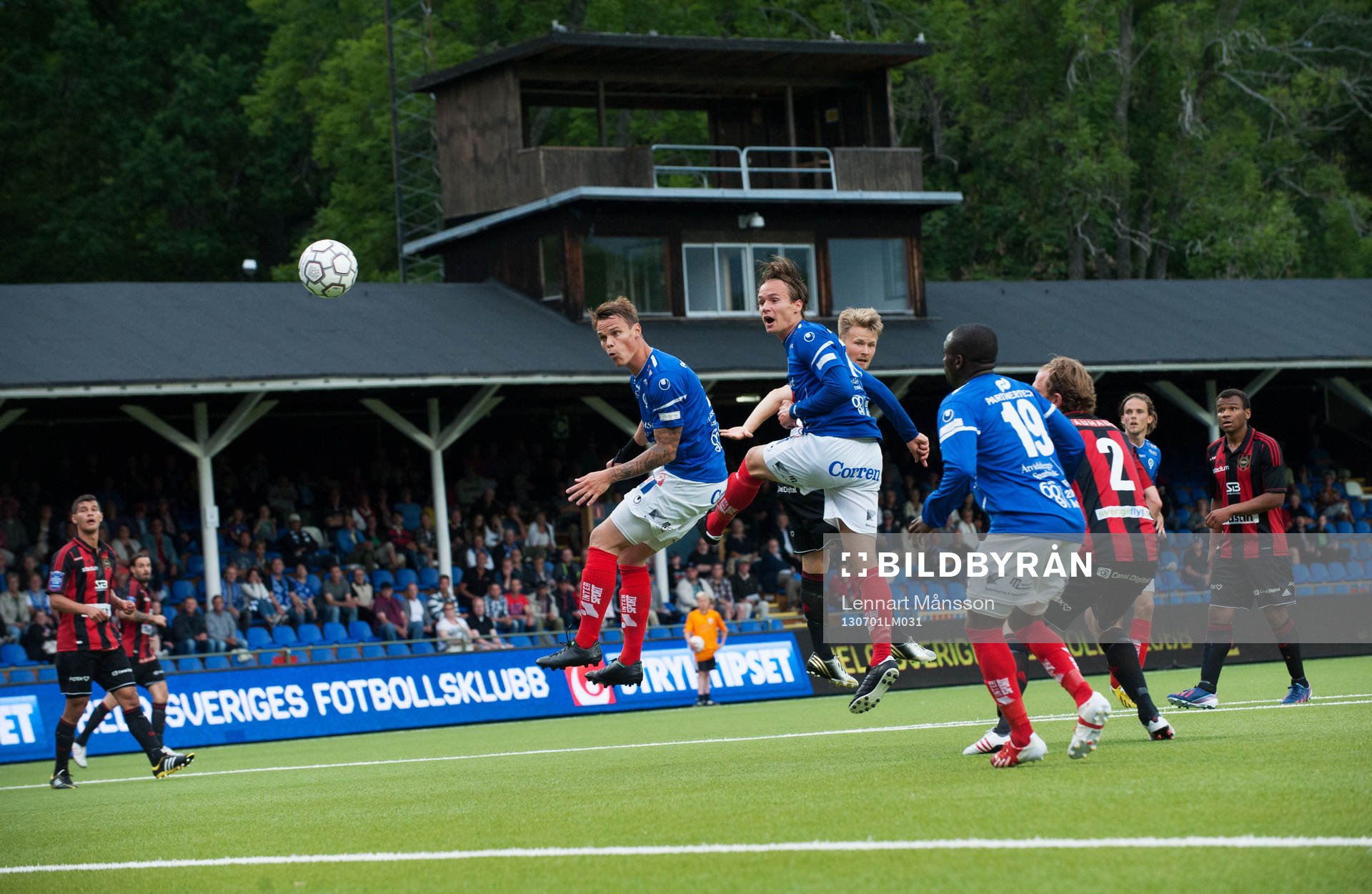 Gamla läktaren på Kopparvallen, höjdduell med flera
