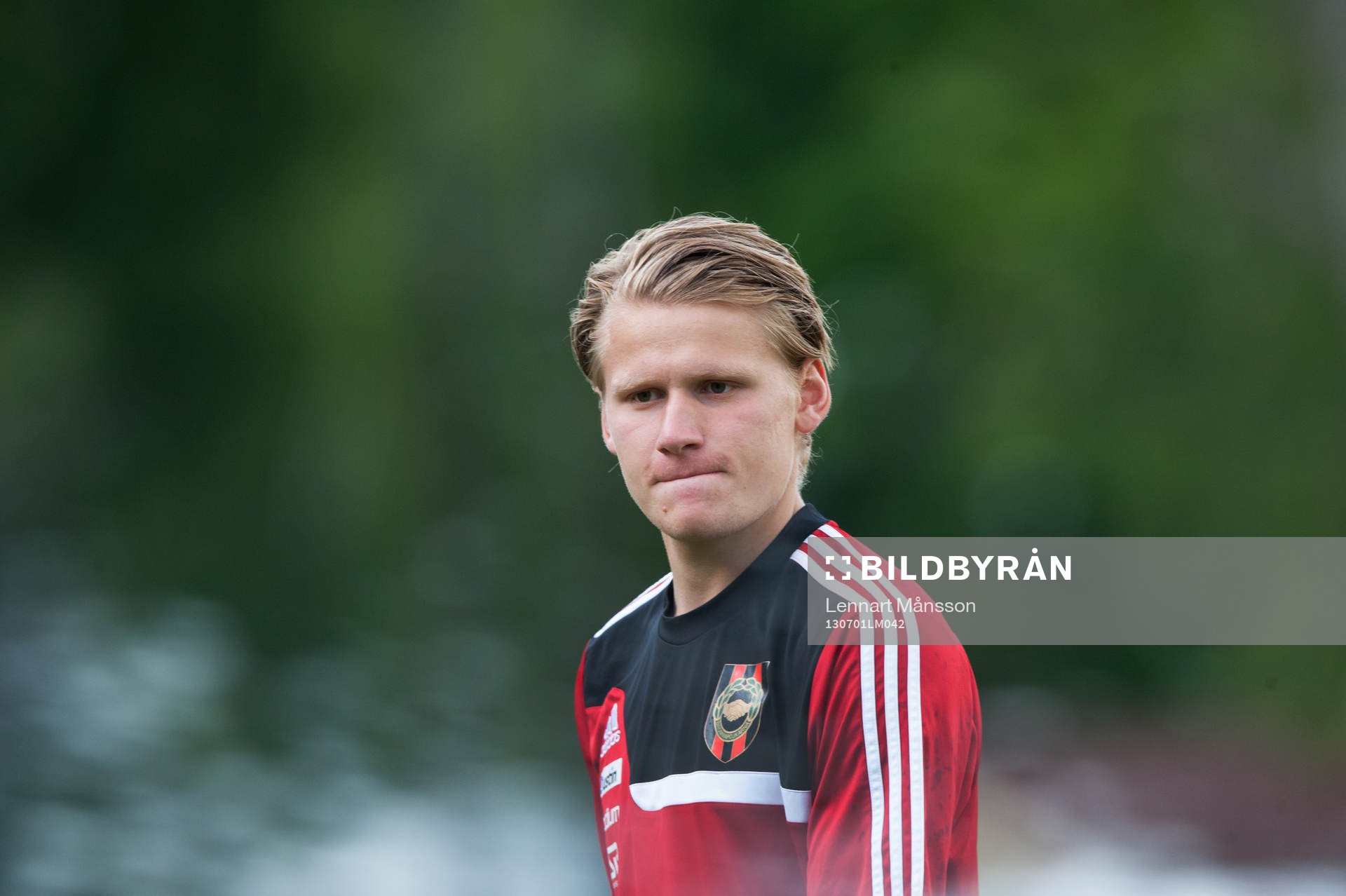Jacob Une Larsson, Brommapojkarna