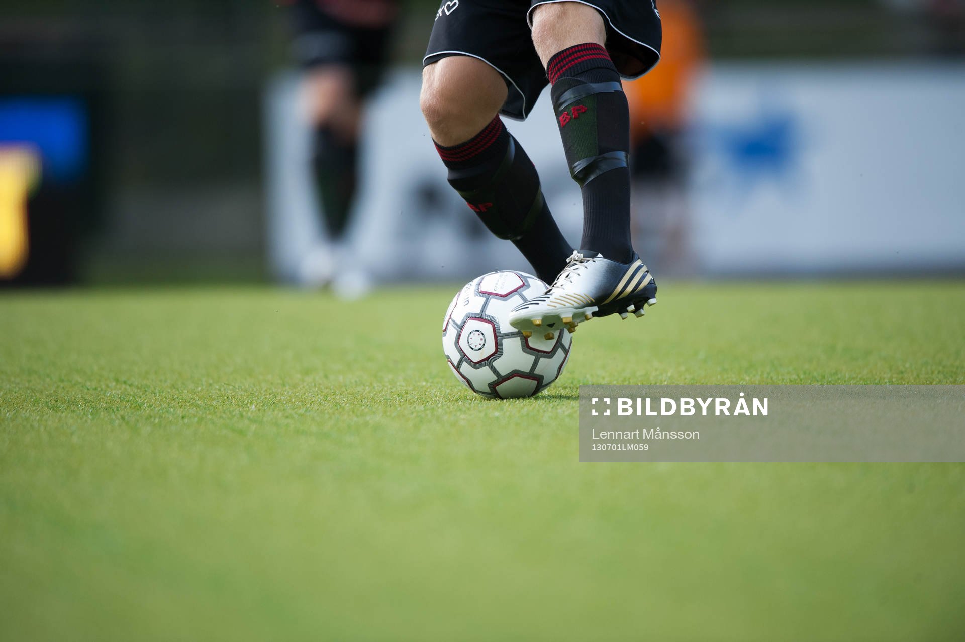 Fot, boll, fotbollsskor Adidas, bollkontroll