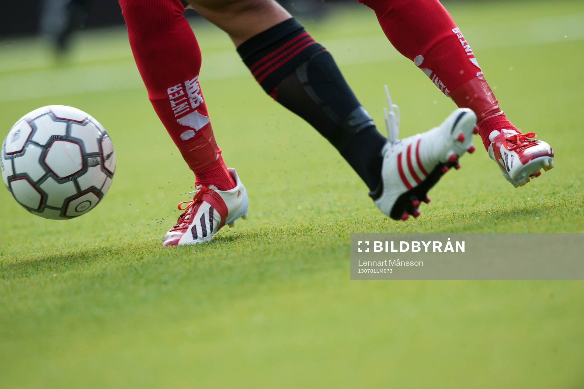 Fot, boll, fotbollsskor Adidas, bollkontroll