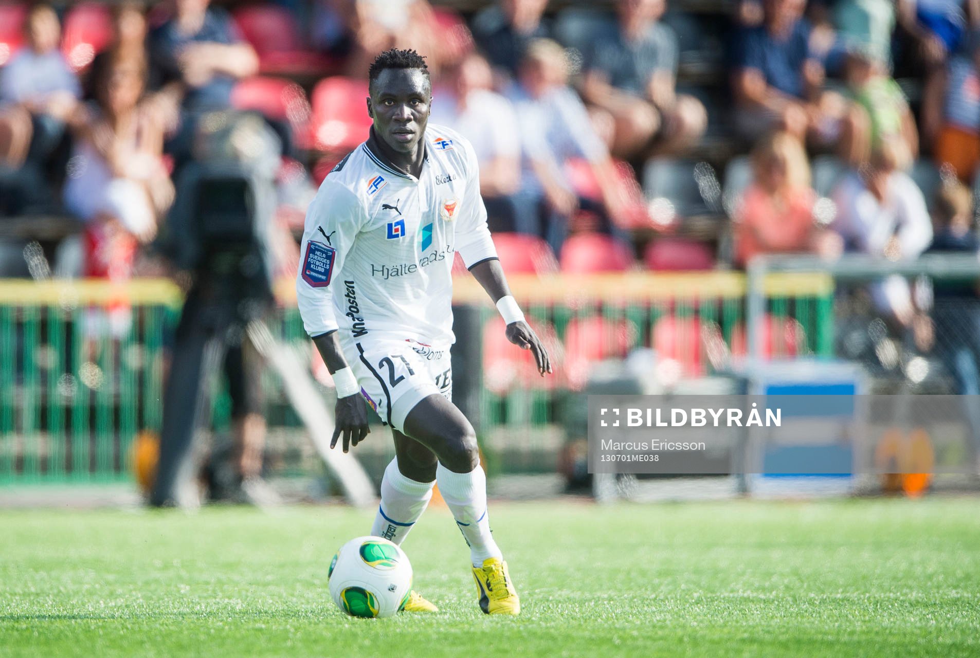 Kalmars Papa Alioune Diof i matchen mellan Brommapojkarna och Kalmar den 6 juli 2013 i Stockholm.