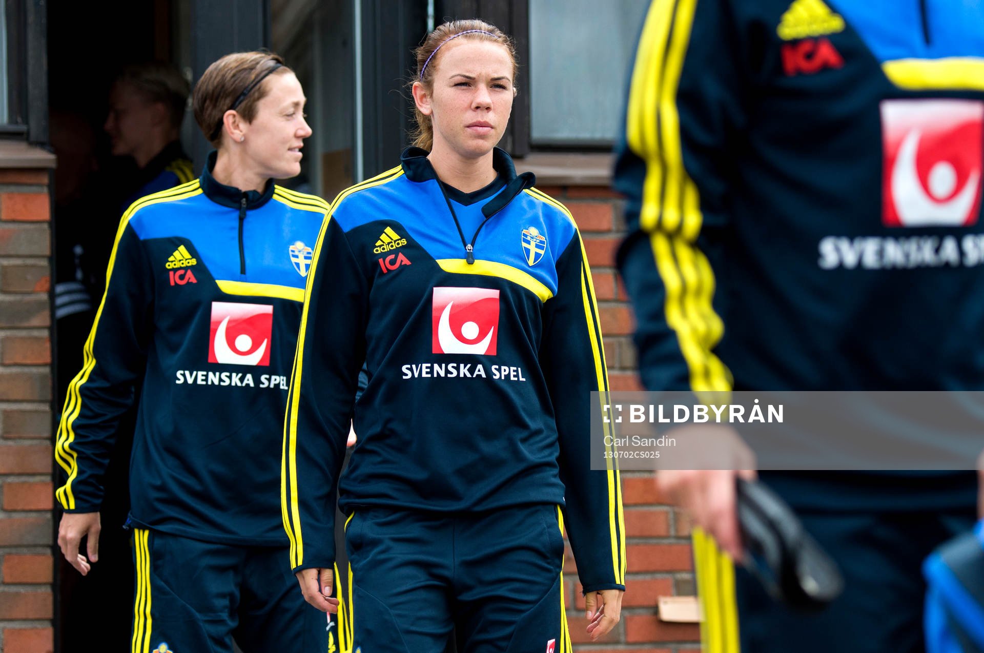 Sveriges Jesscia Samuelsson (m) och Therese Sjögran (v)