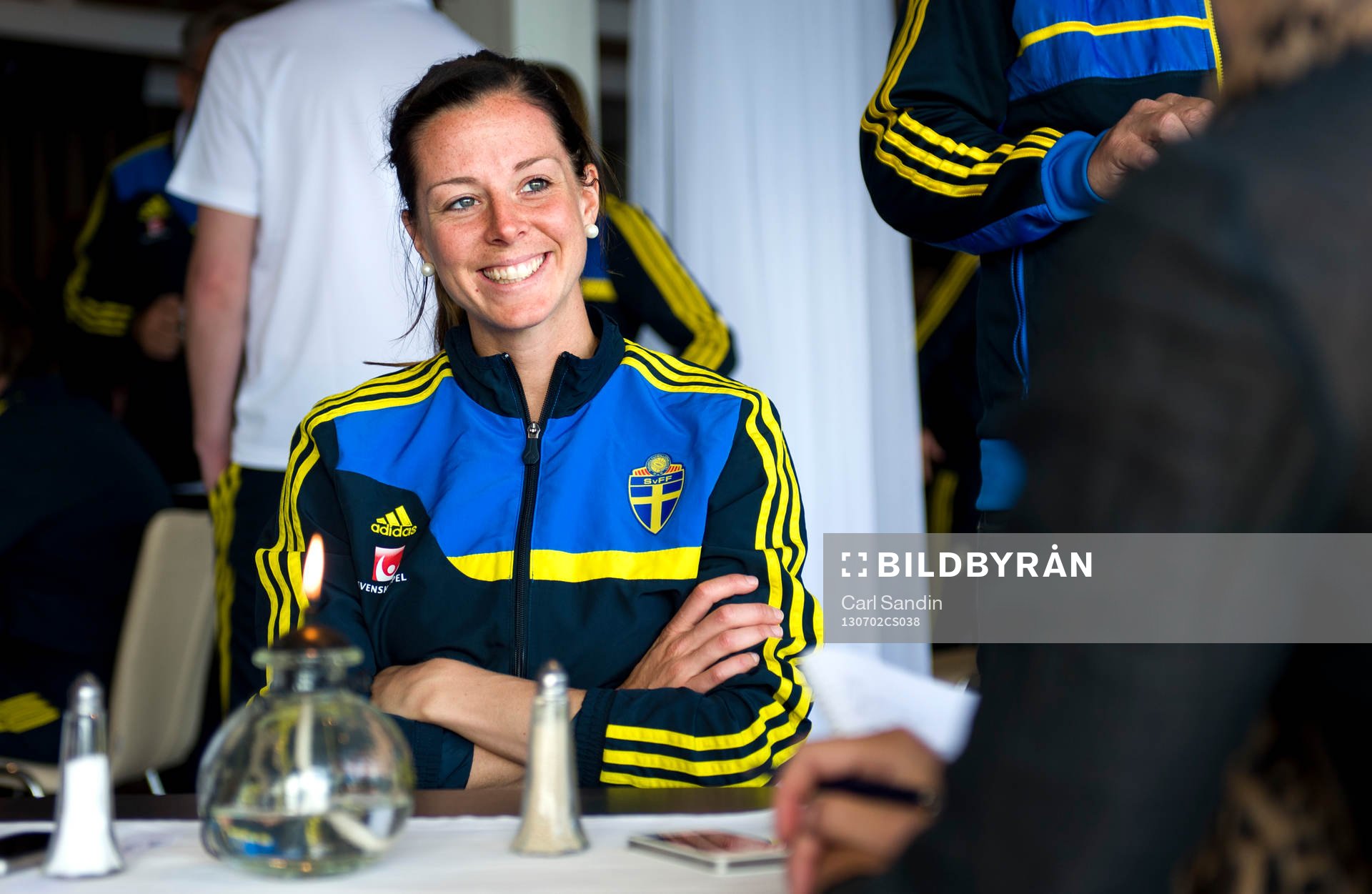 Sveriges Lotta Schelin blir intervjuad