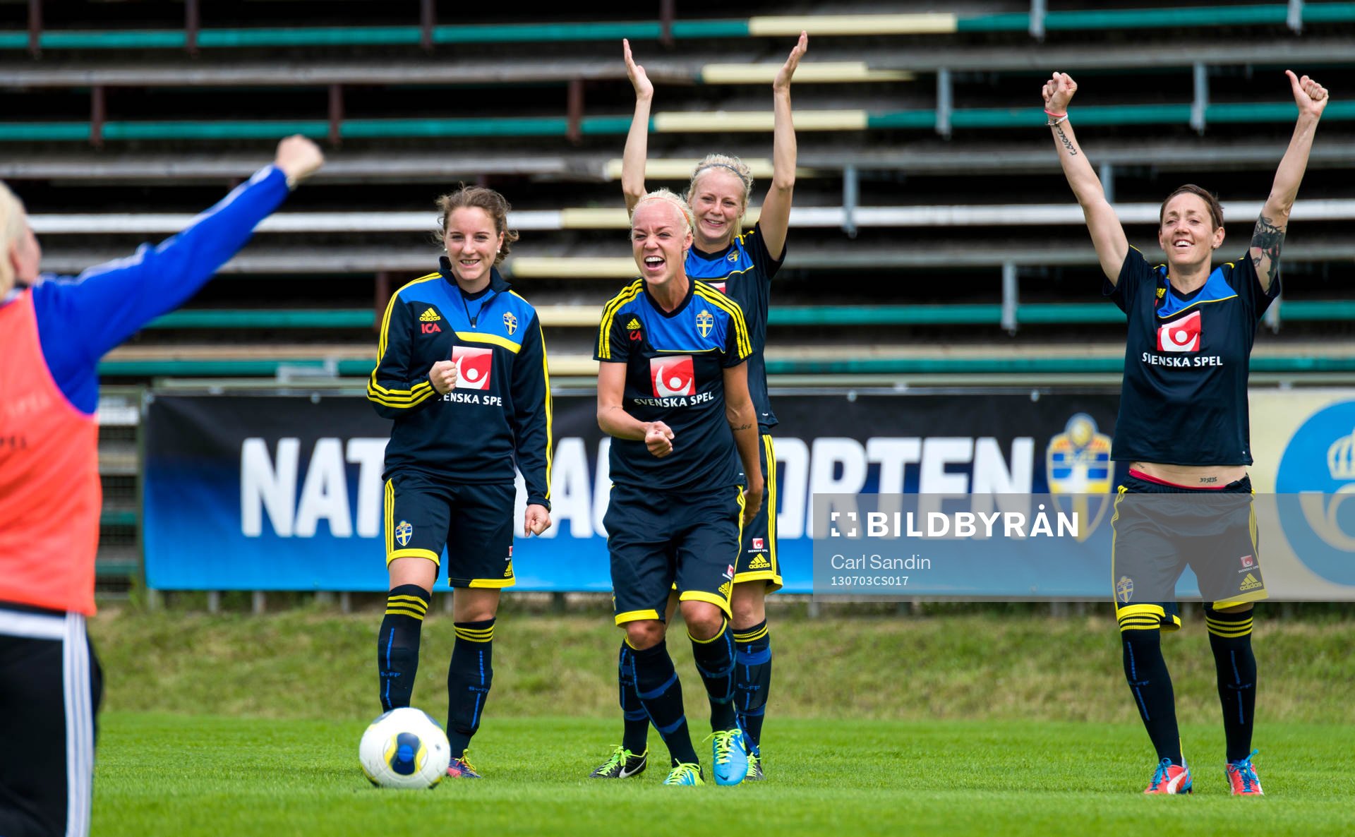 Sveriges Antonia Göransson, Caroline Seger, Amanda