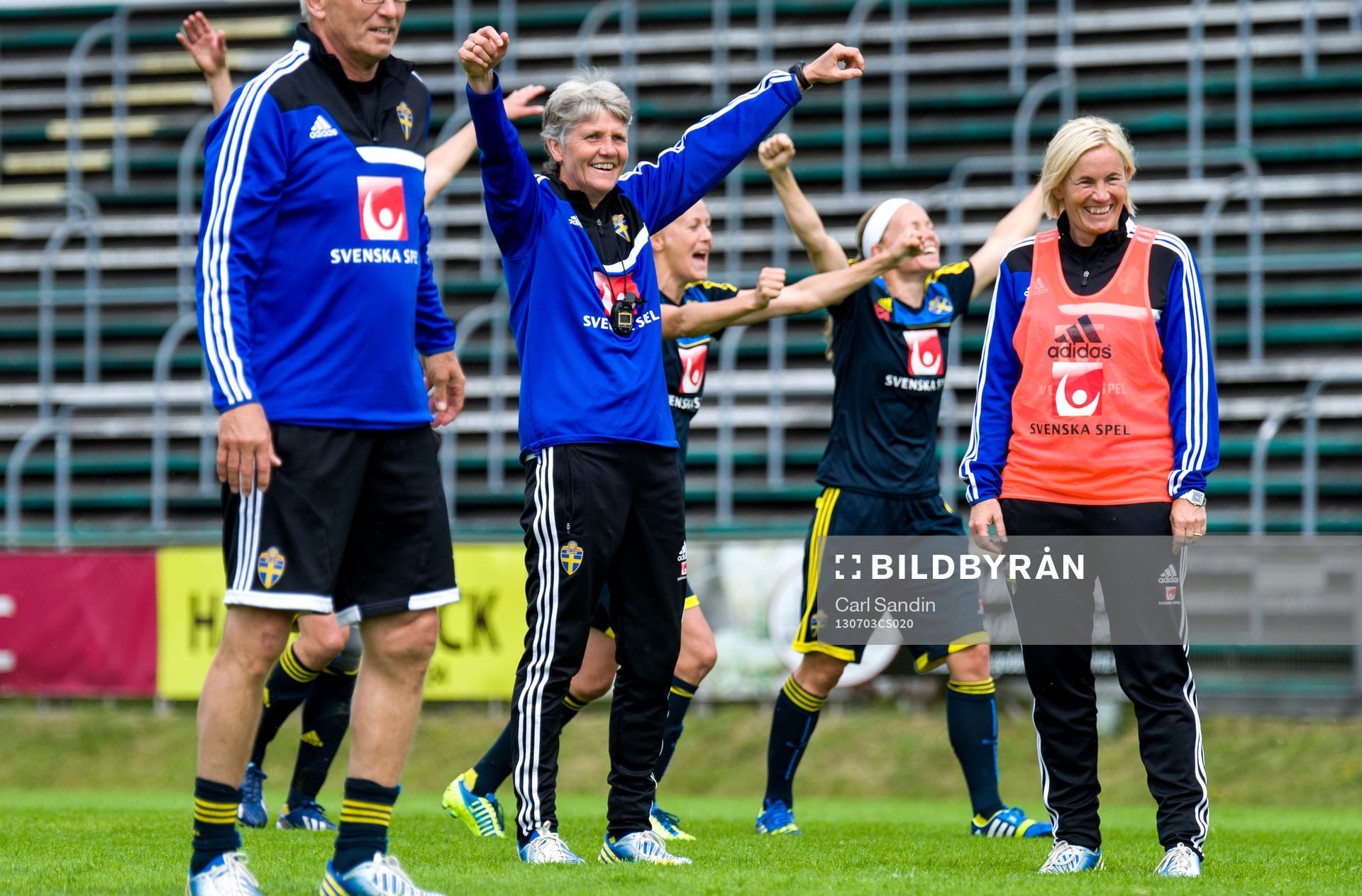 Sveriges förbundskapten Pia Sundhage och assisterande