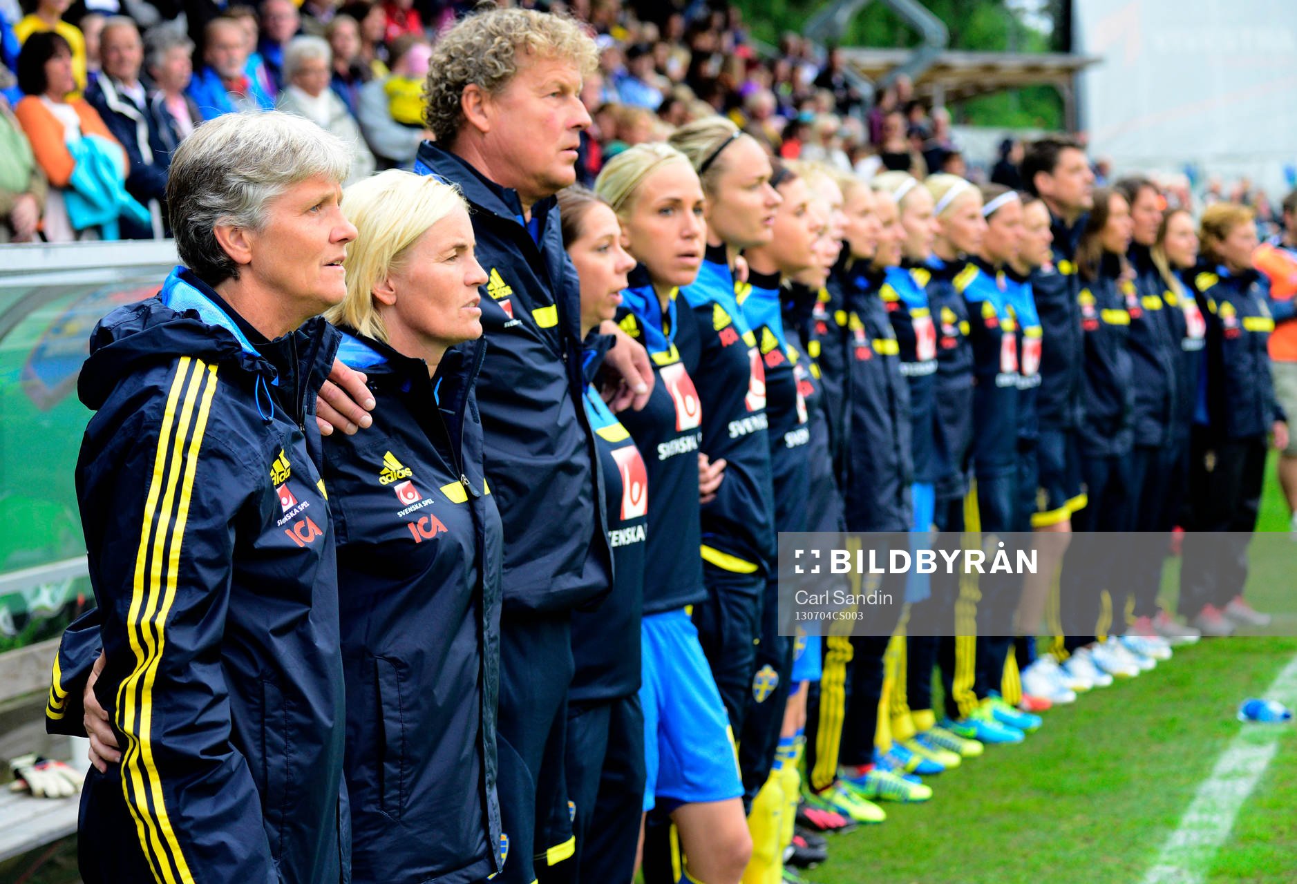 Sveriges förbundskapten Pia Sundhage och assisterande
