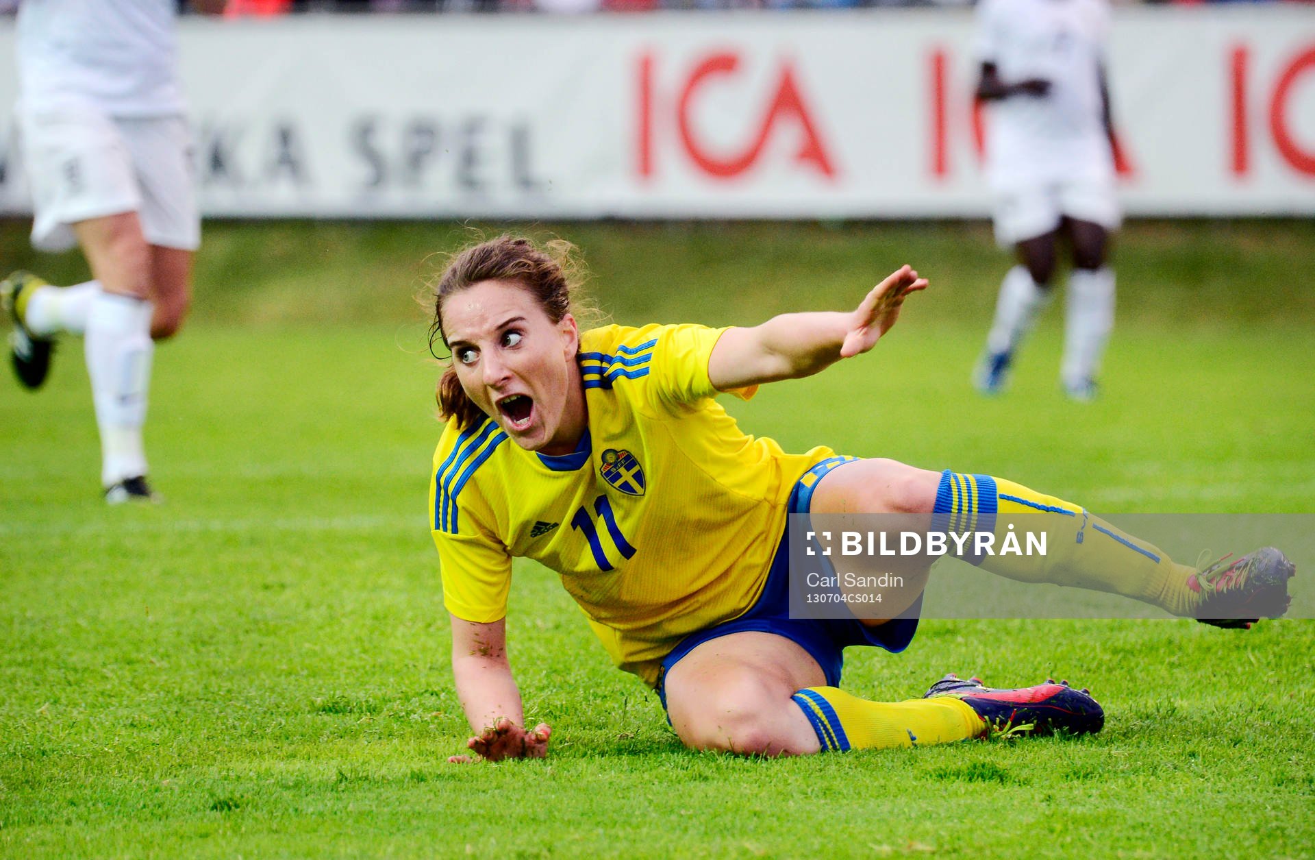 Sveriges Antonia Göransson gör 1-1 och jublar