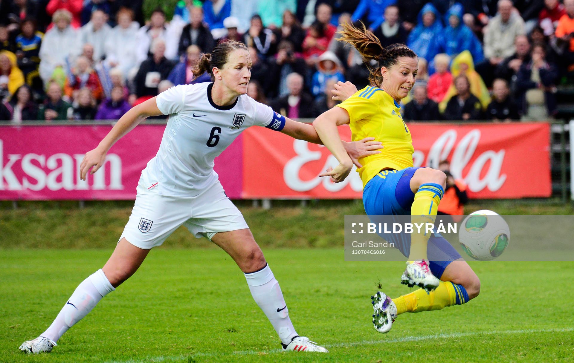 Englands Casey Stoney hinner inte med Sveriges Lotta