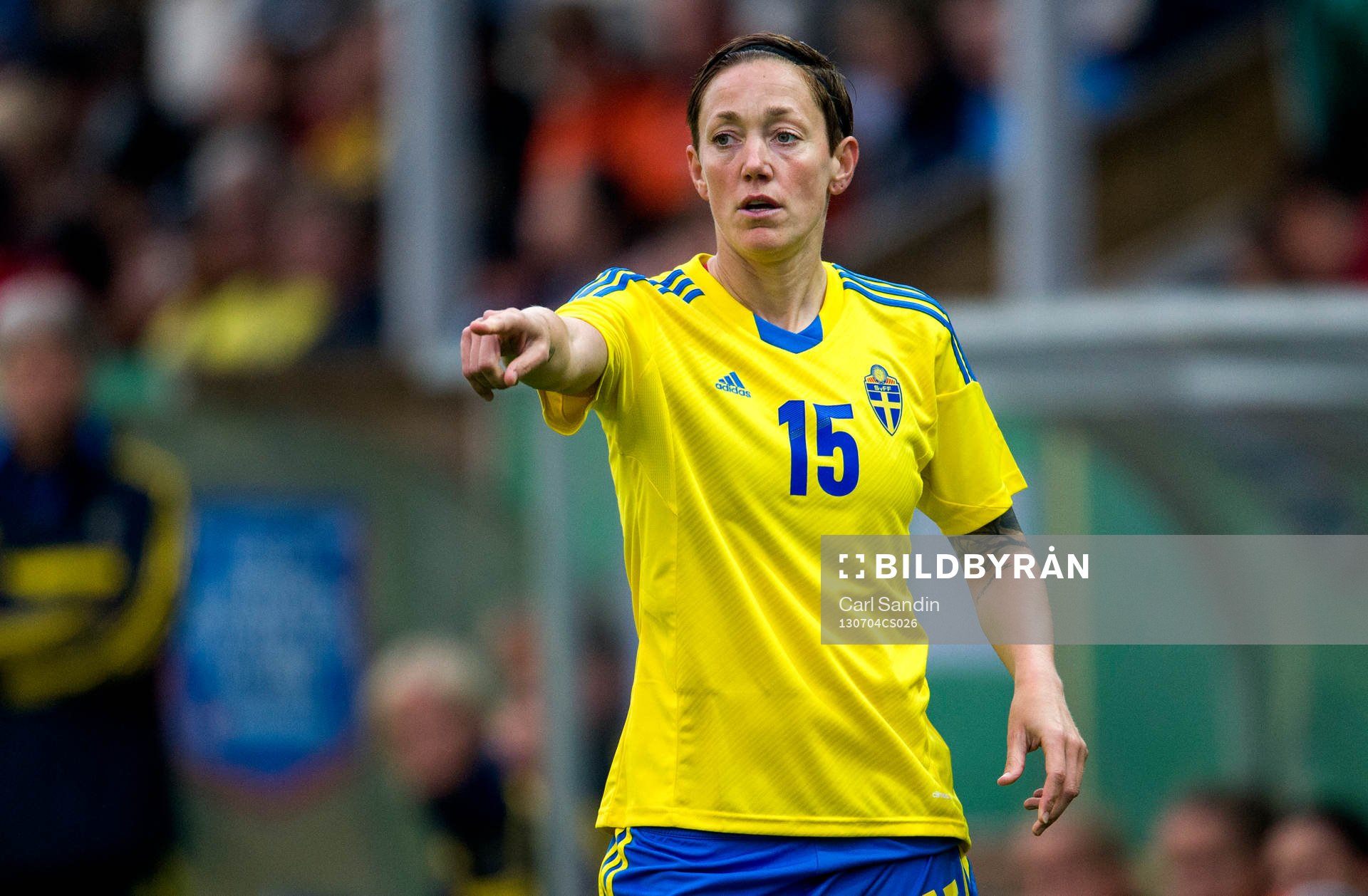 Sveriges Therese Sjögran gestikulerar