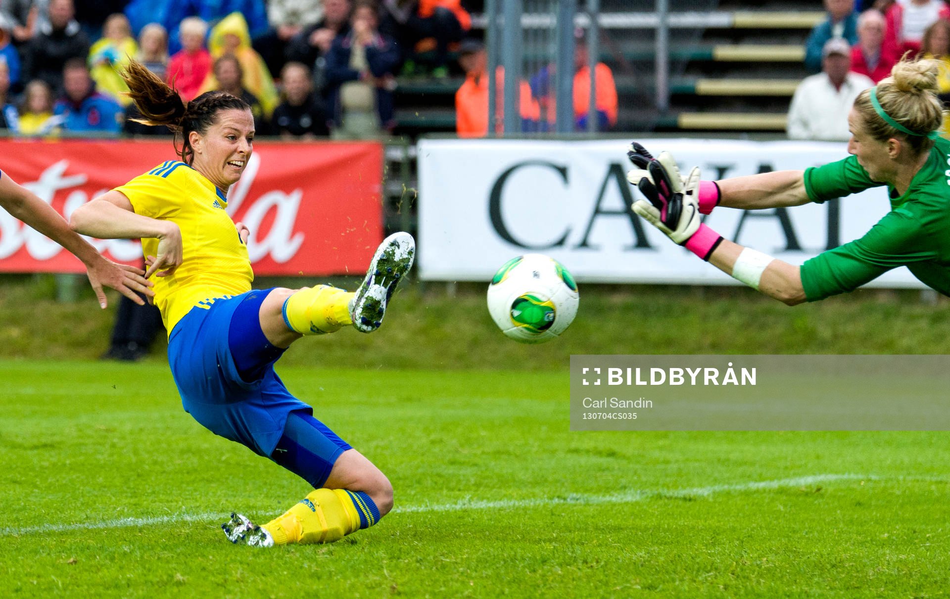 Sveriges Lotta Schelin gör 2-1
