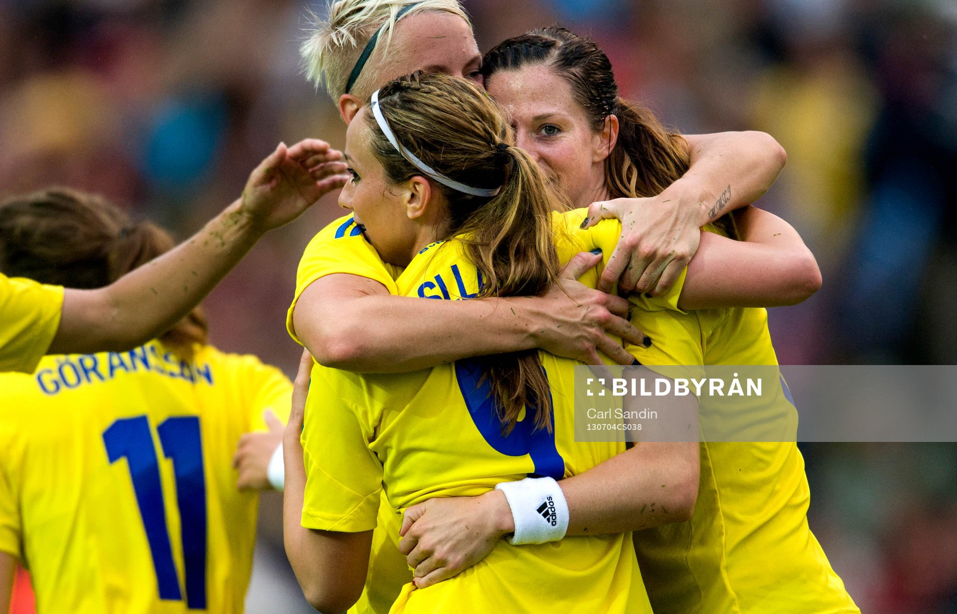 Sveriges Nilla Fischer, Kosovare Asllani och Lotta Schelin