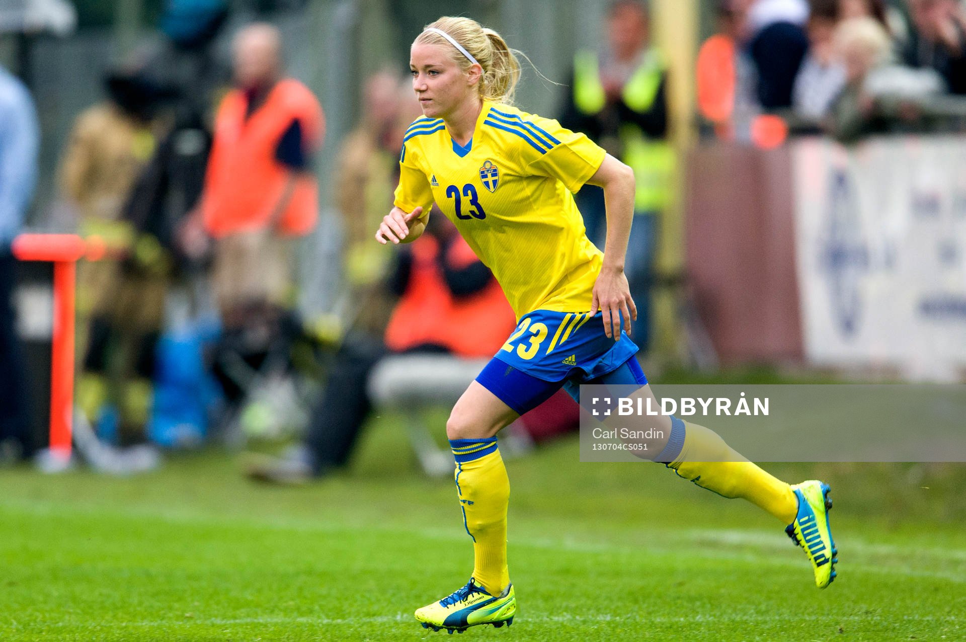 Sveriges Jenny Hjohlman byt in i 74e matchminuten