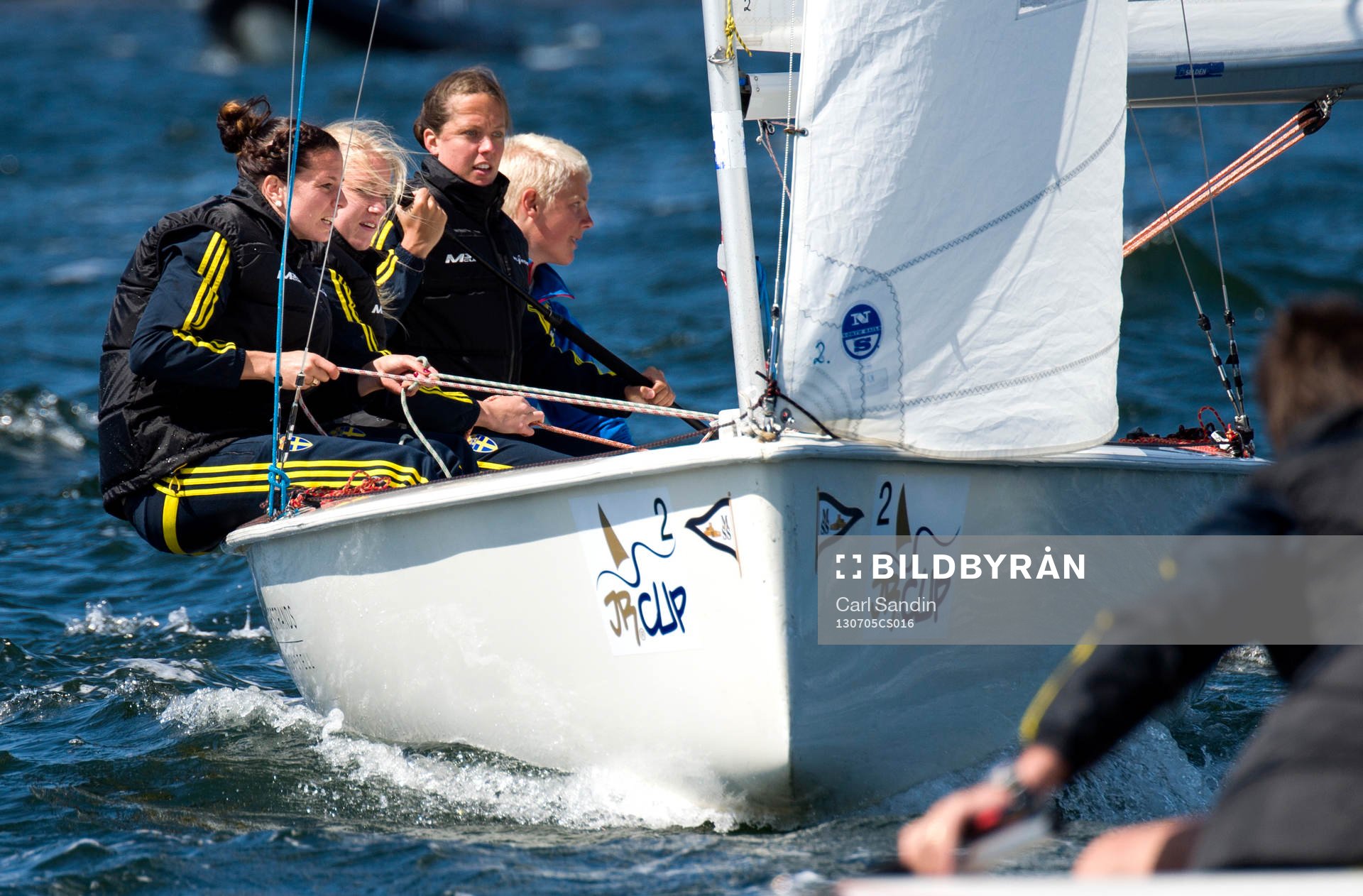 Lotta Schelin, Jenny Hjohlman och Lina Nilsson seglar
