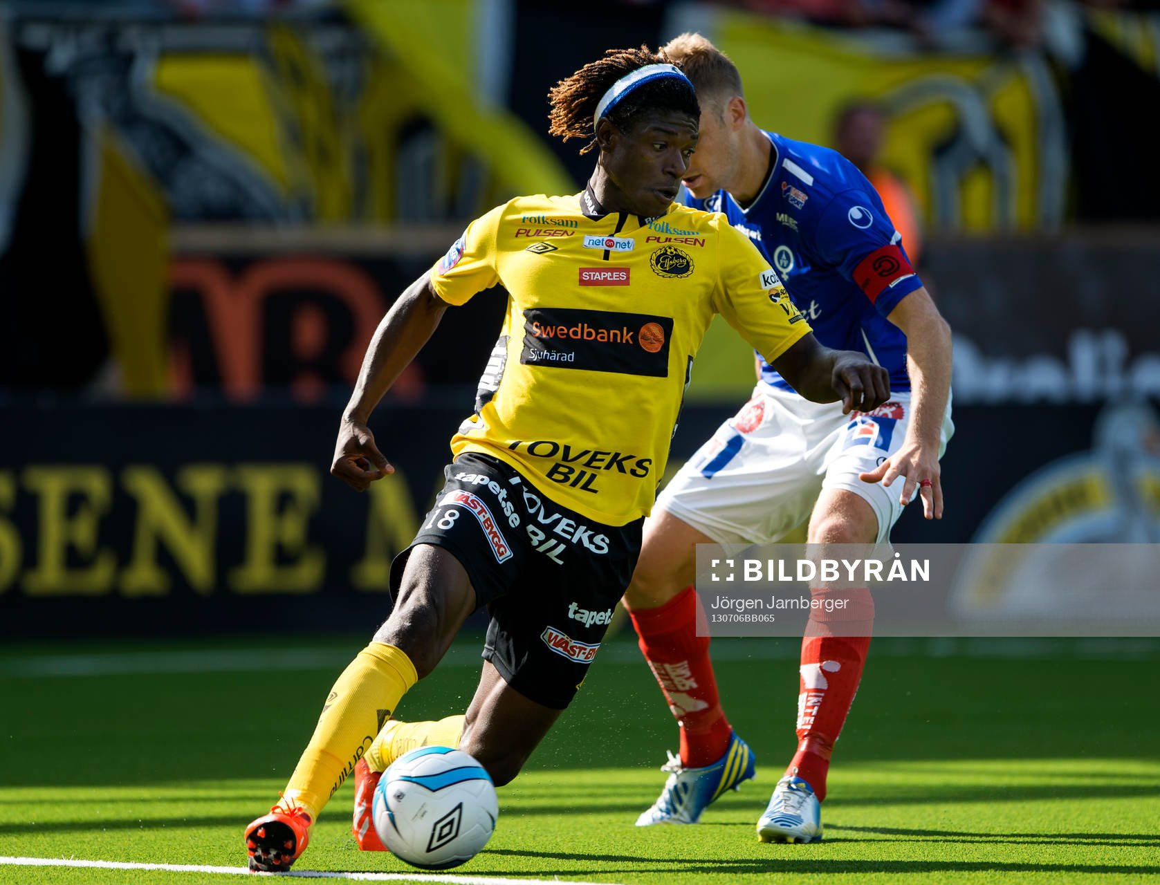 Elfsborgs Mohamed Bangura kamp med Åtvidabergs Daniel