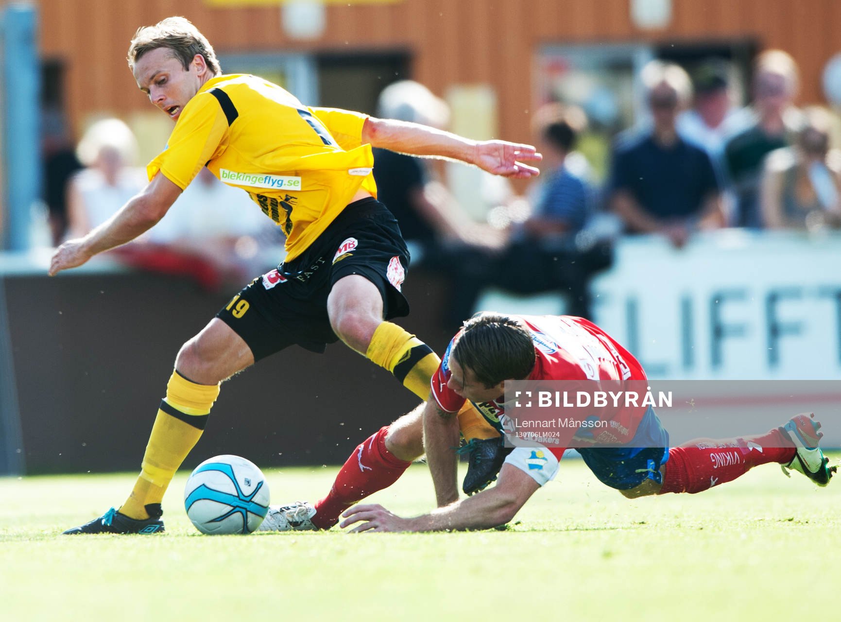 Fotboll, allsvenskan, Mjällby - Öster:  Craig Hendersen, Mjällby,  i den allsvenska matchen mellan Mjällby och Öster