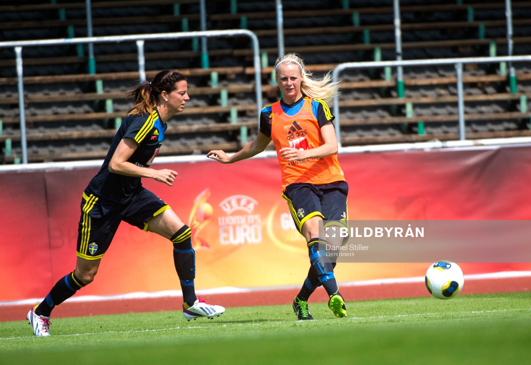 Lotta Schelin och Amanda Ilestedt