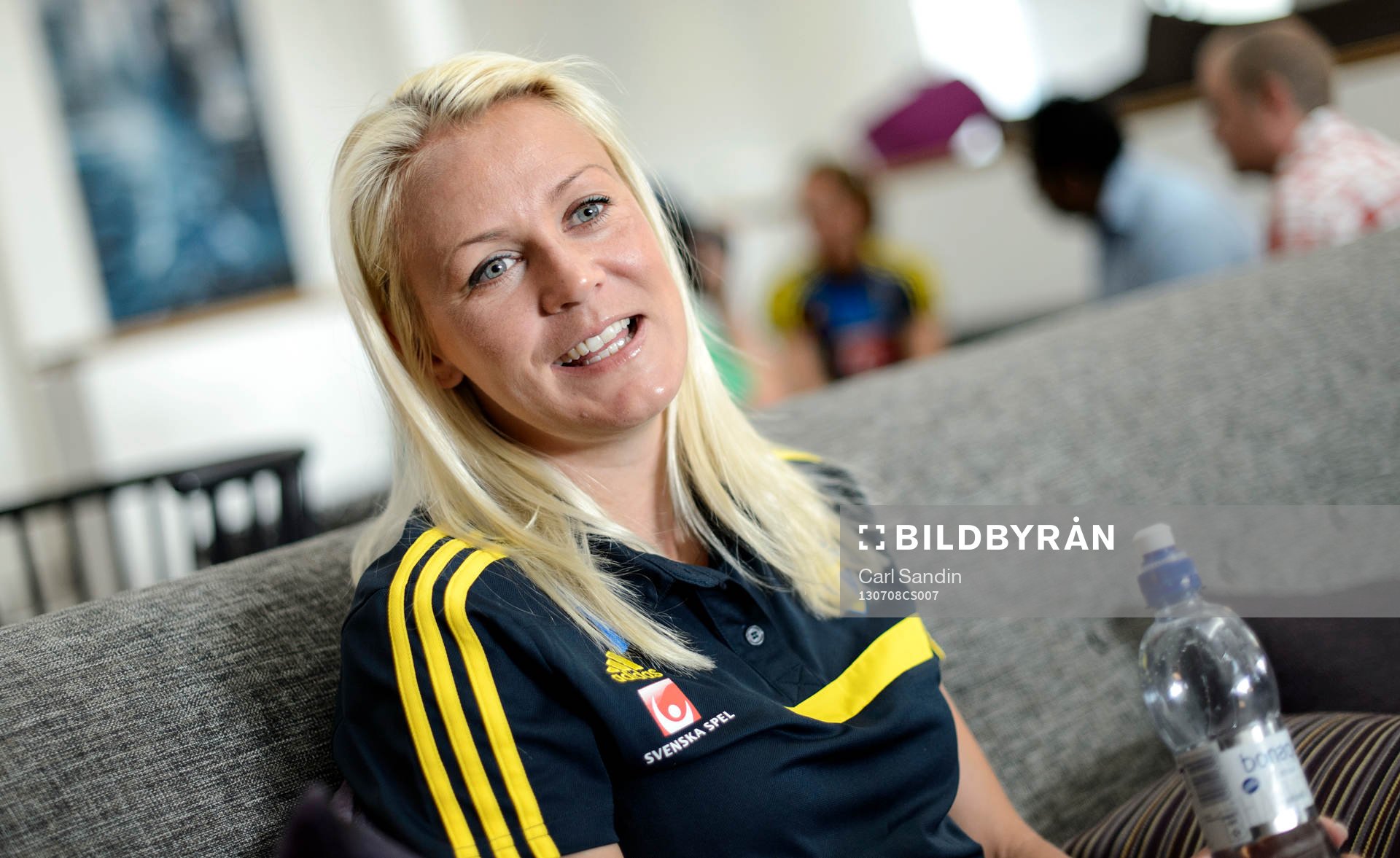 Sveriges Josefine Öqvist blir intervjuad