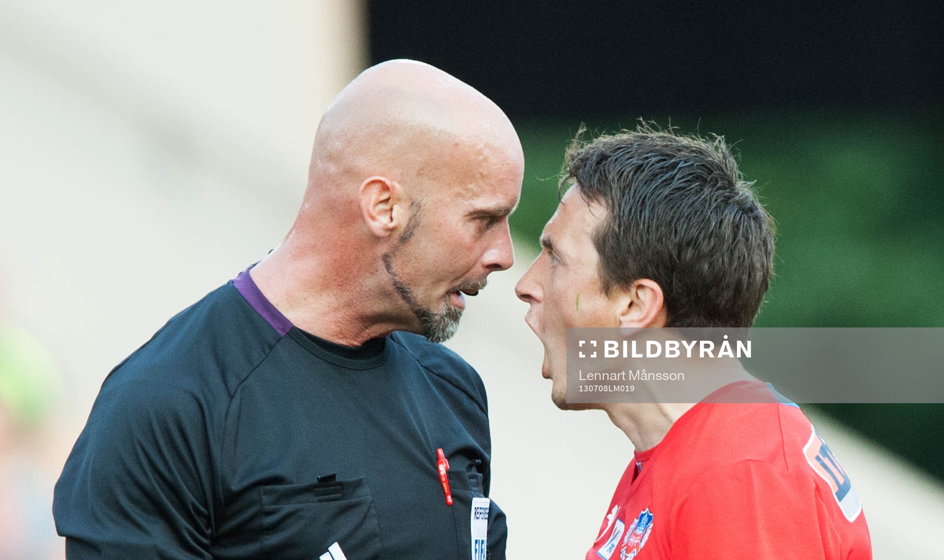 Ardian Gashi, Helsingborg, och Stefan Johannesson, domare, i