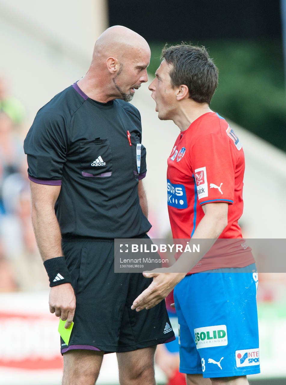 Ardian Gashi, Helsingborg, och Stefan Johannesson, domare, i
