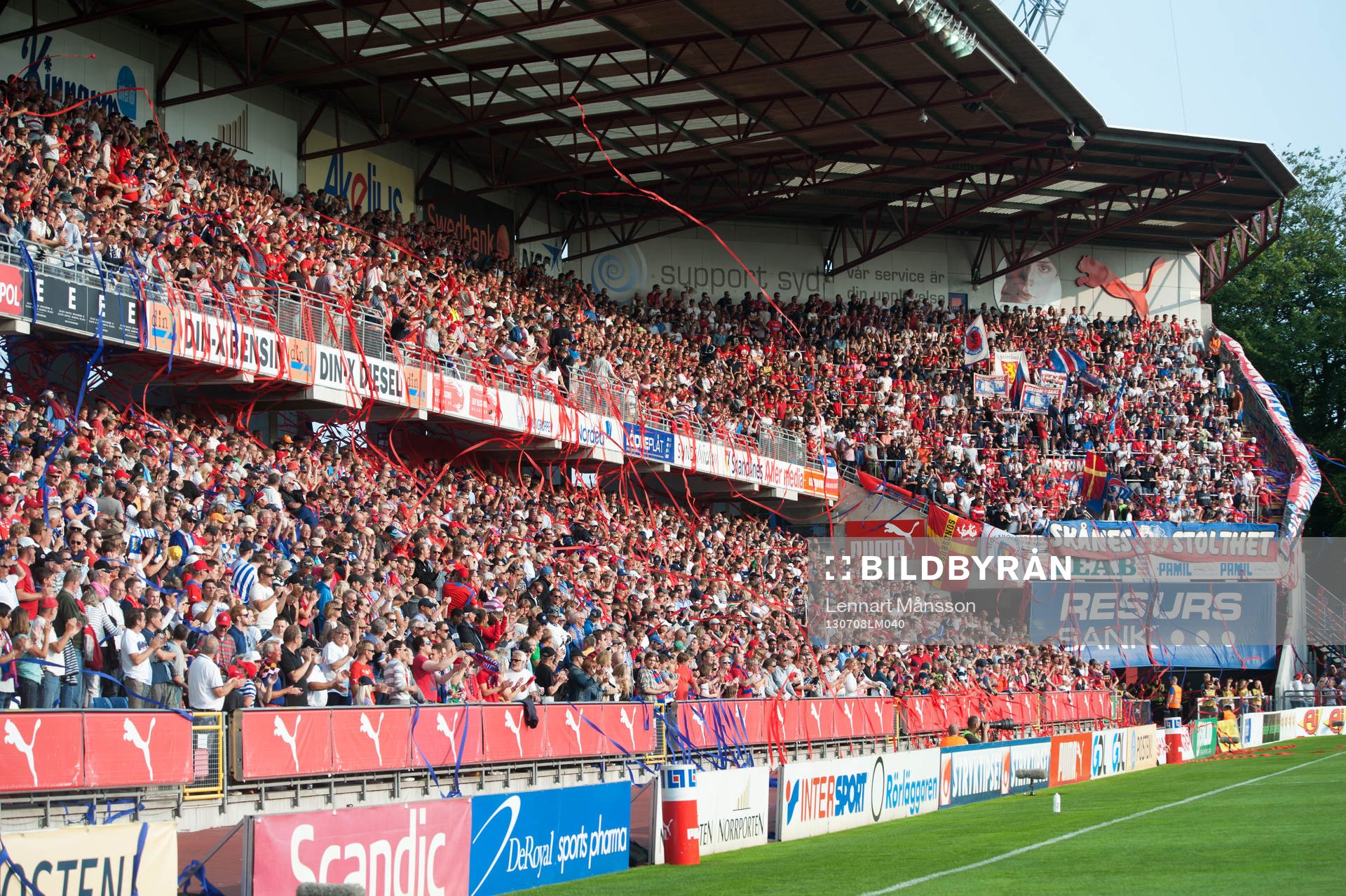 Hemmafans, Läktare Olympia, konfetti, östra läktaren,i