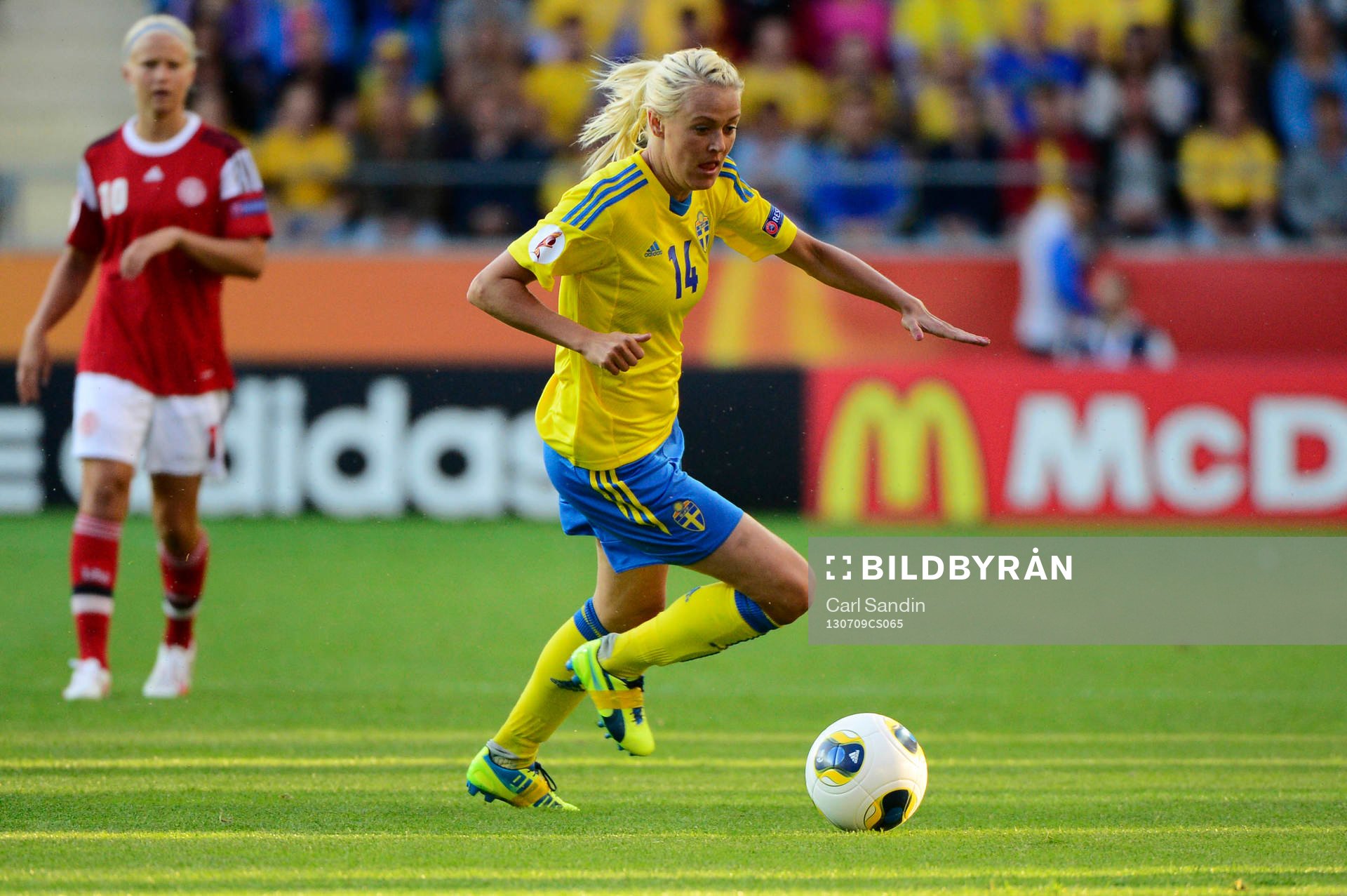 Sveriges Josefine Öqvist i matchen mellan Sverige och