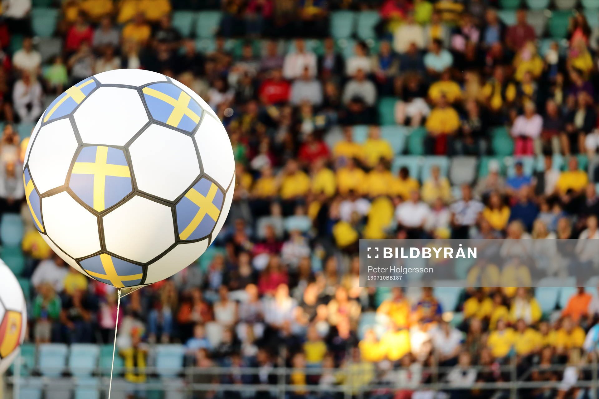 Boll i matchen mellan Sverige och Danmark