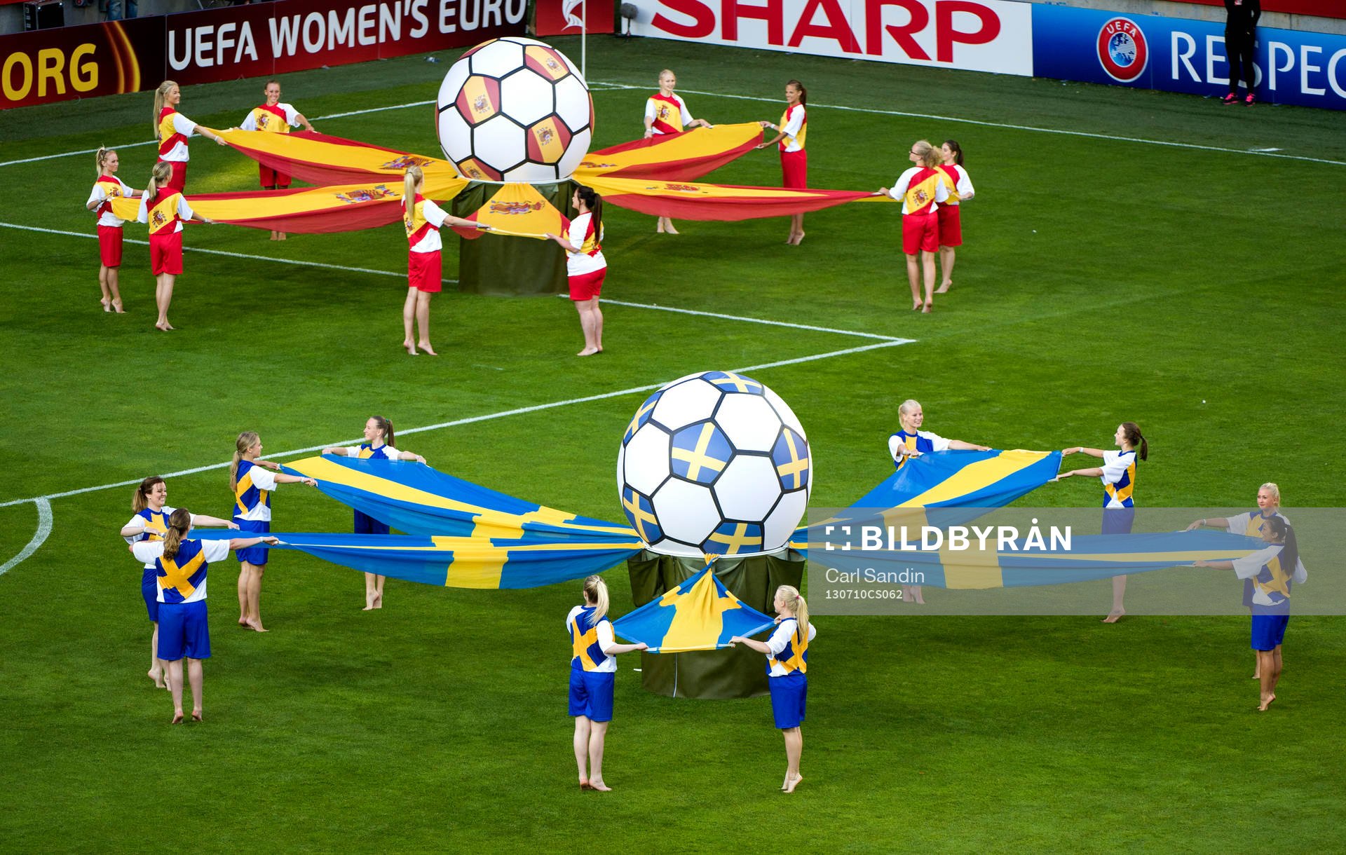 Invigning innan matchen mellan Sverige och Danmark