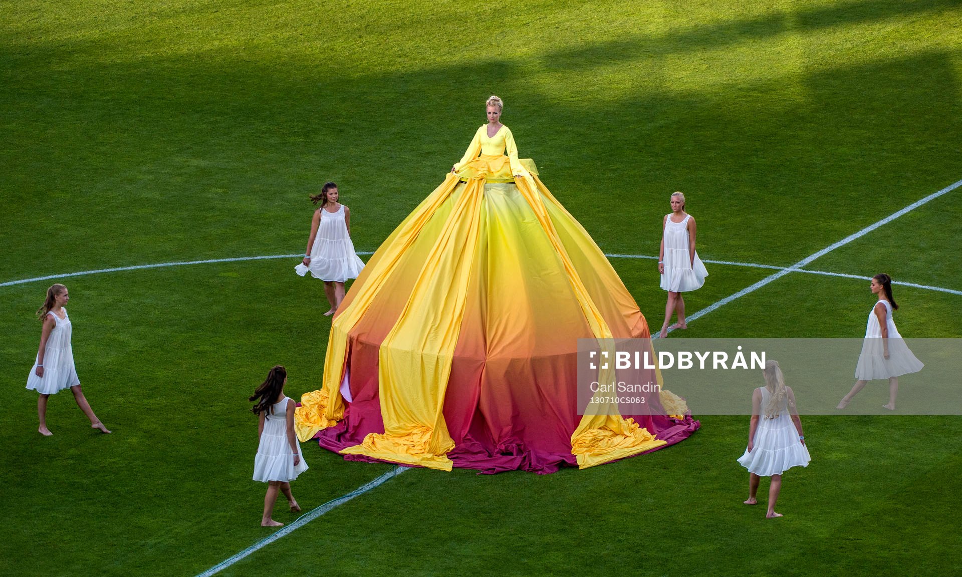 Invigning innan matchen mellan Sverige och Danmark
