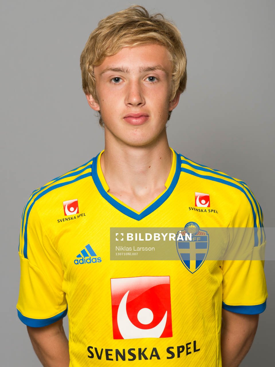 Linus Fridolf spelar i det svenska P17 landslaget i fotboll