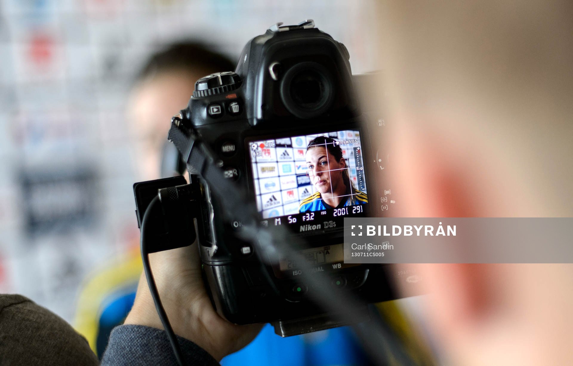 Sveriges Olivia Schough blir intervjuad