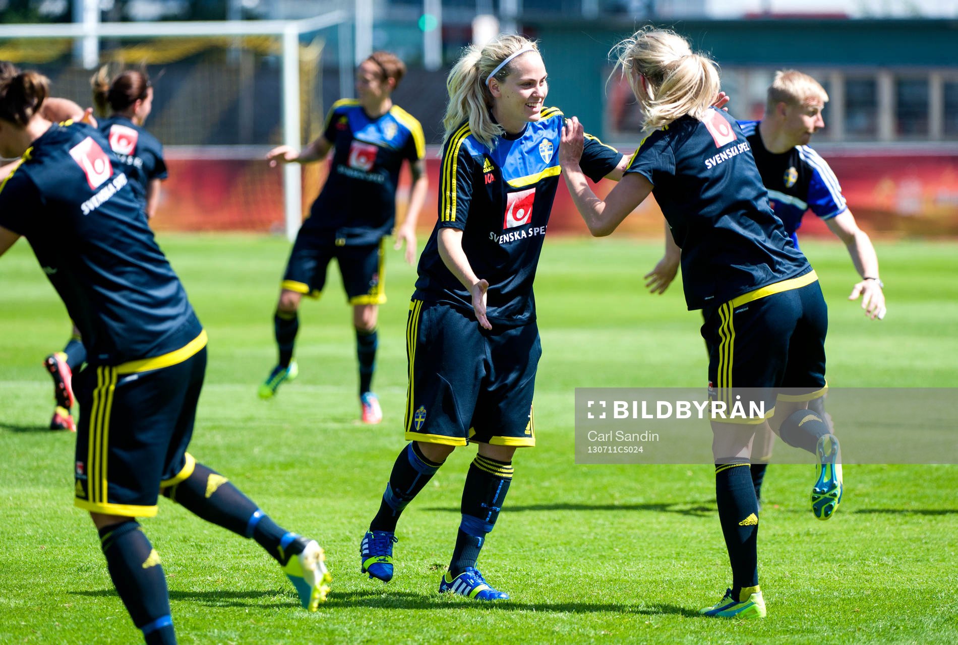 Sveriges Lisa Dahlkvist och Sofia Jakobsson gör en
