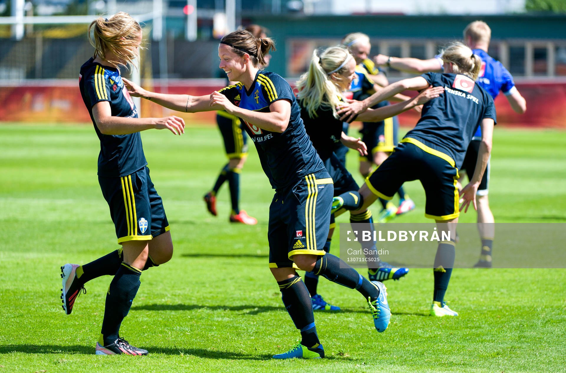 Sveriges Emmelie Konradsson och Lina Nilsson gör en